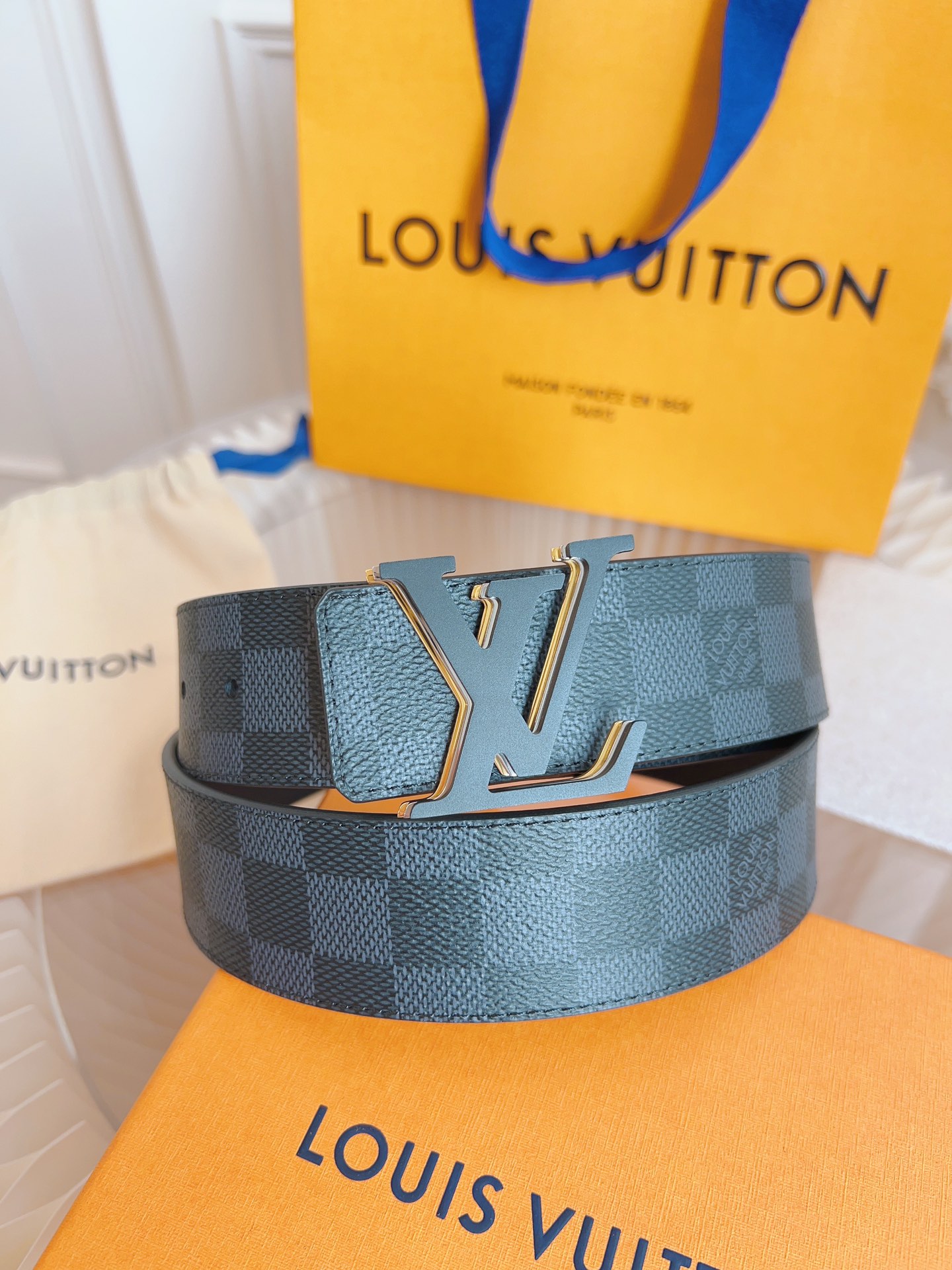 Louis Vuitton Basic Belt Top Grain Leather Black M-l