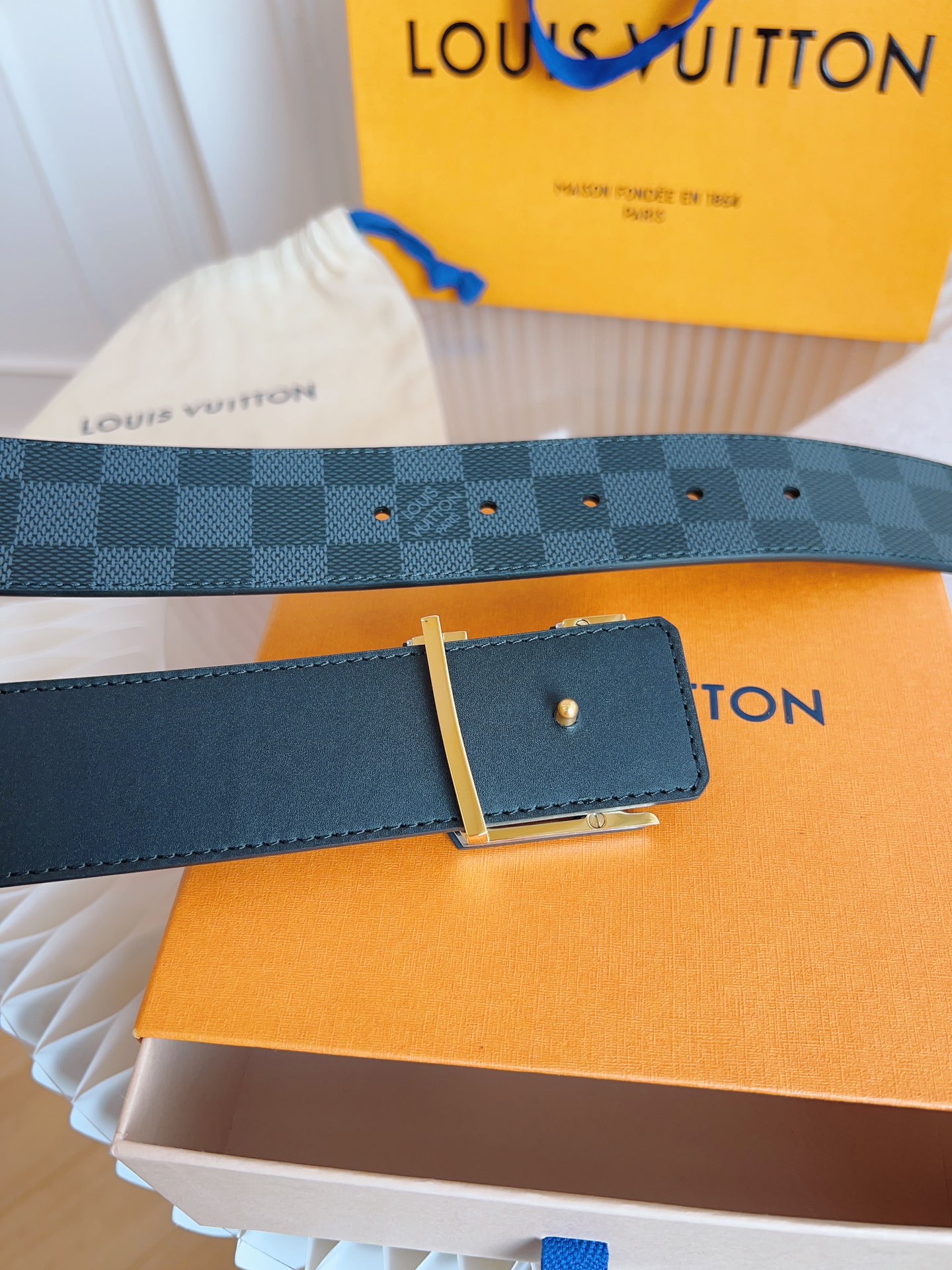 Louis Vuitton Basic Belt Top Grain Leather Black M-l