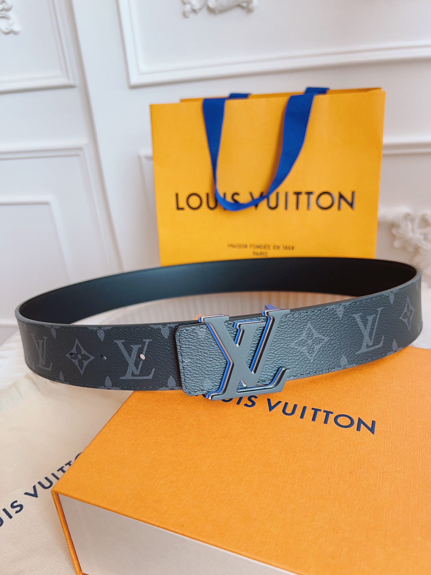 Louis Vuitton Basic Belt Top Grain Leather Black M-l
