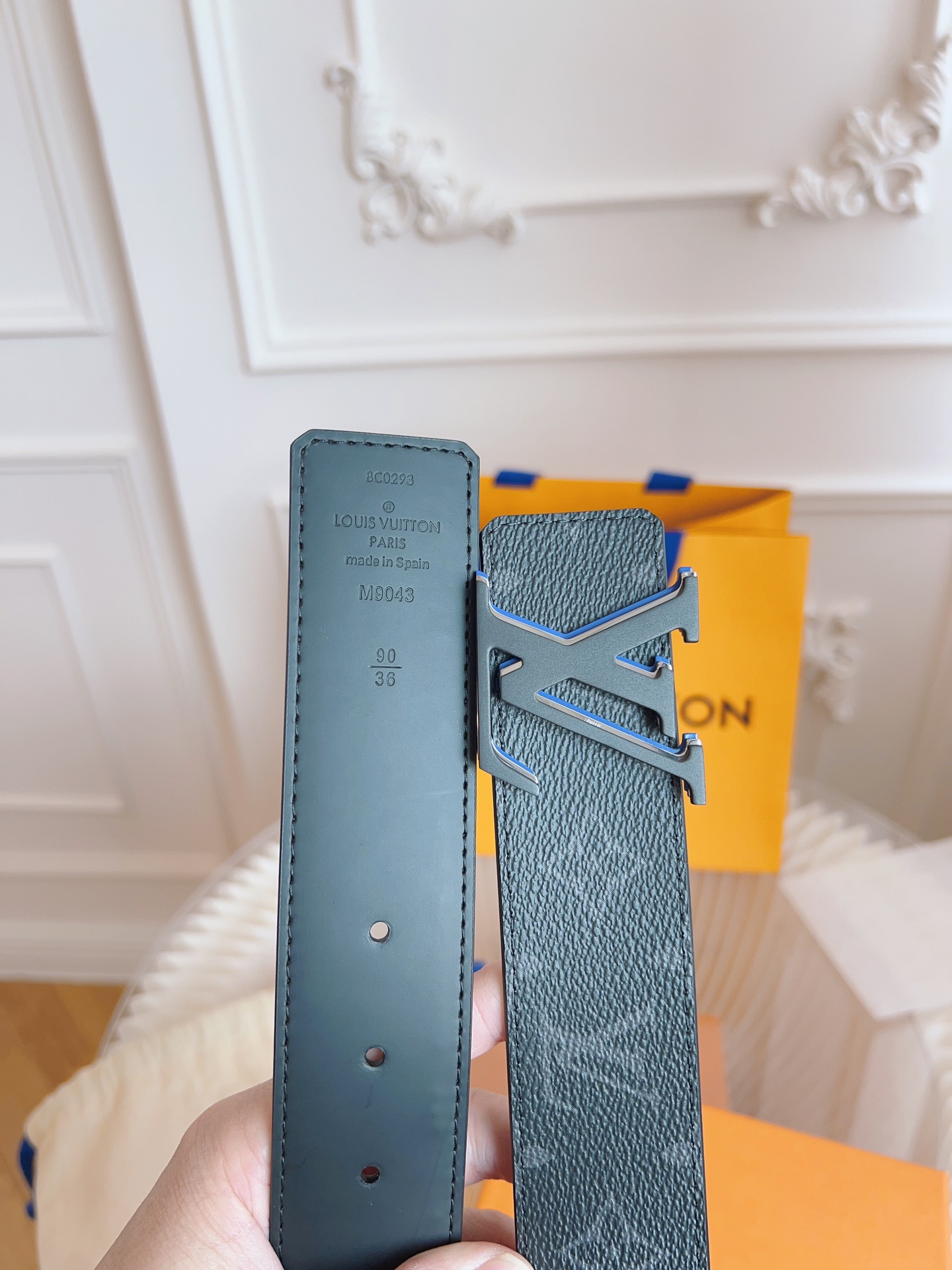 Louis Vuitton Basic Belt Top Grain Leather Black M-l