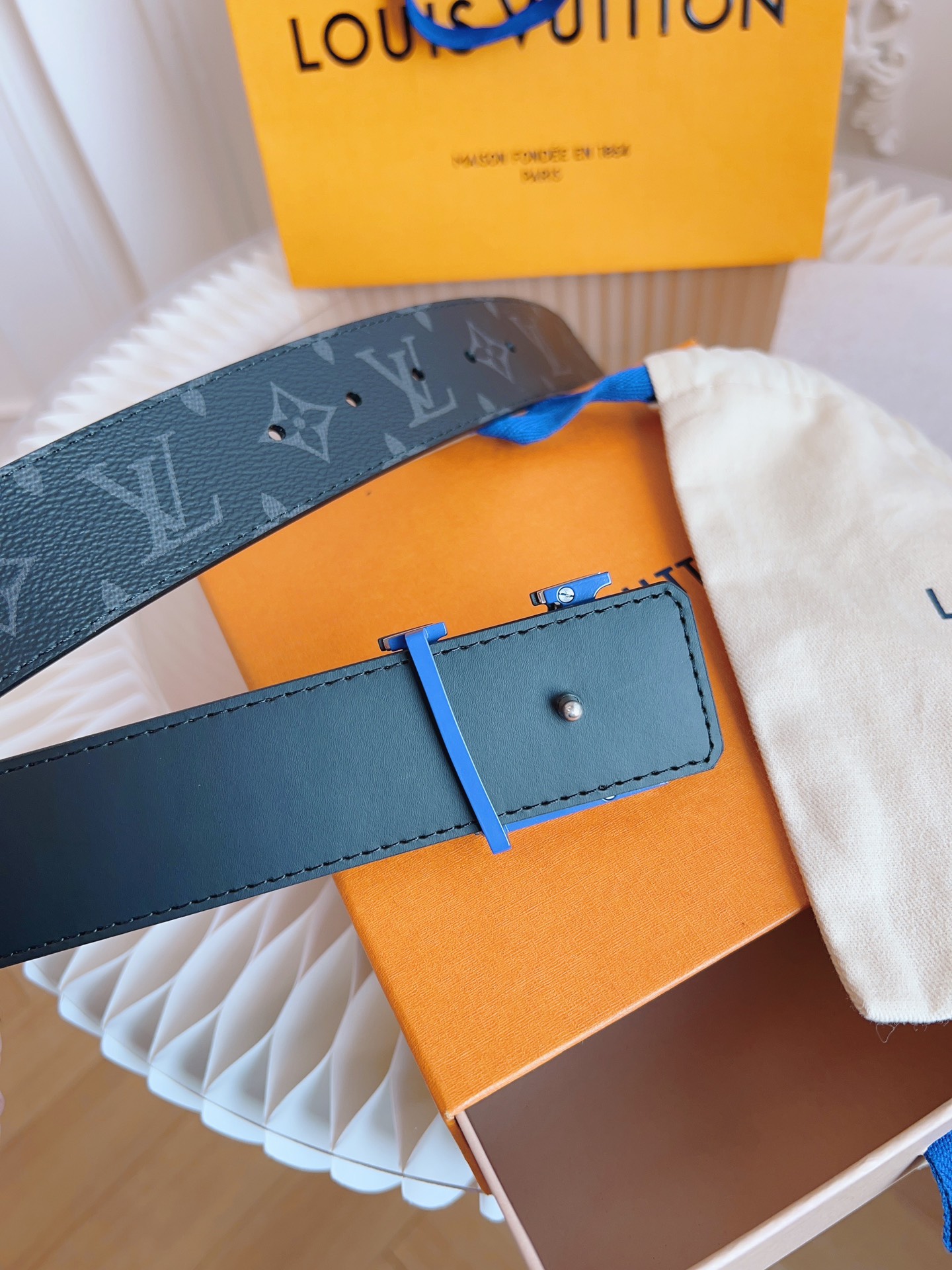 Louis Vuitton Basic Belt Top Grain Leather Black M-l