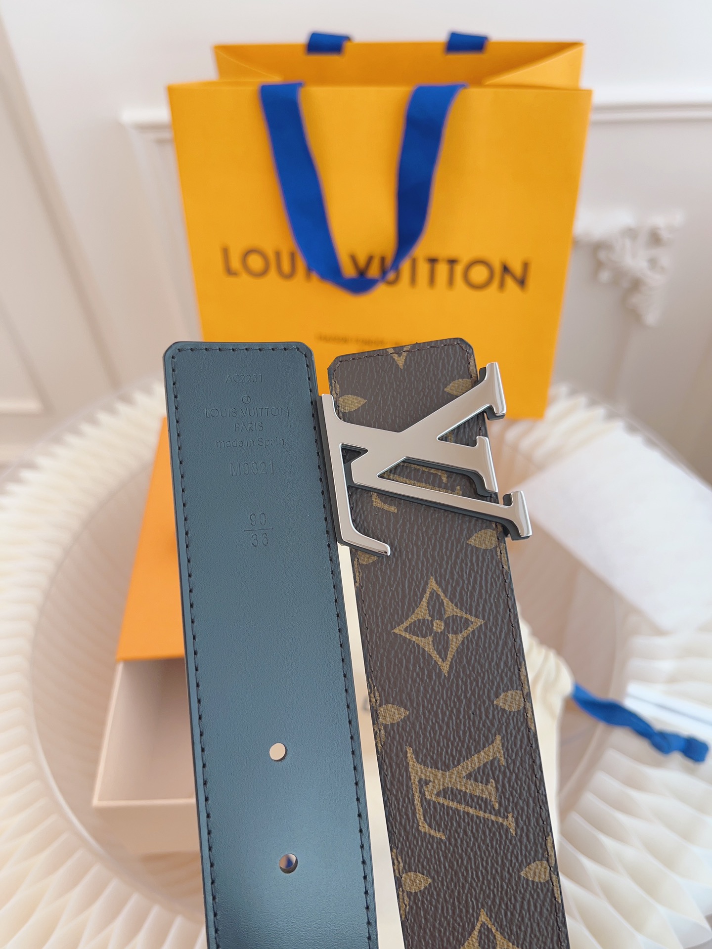 Louis Vuitton Basic Belt Cow Leather Black M-l