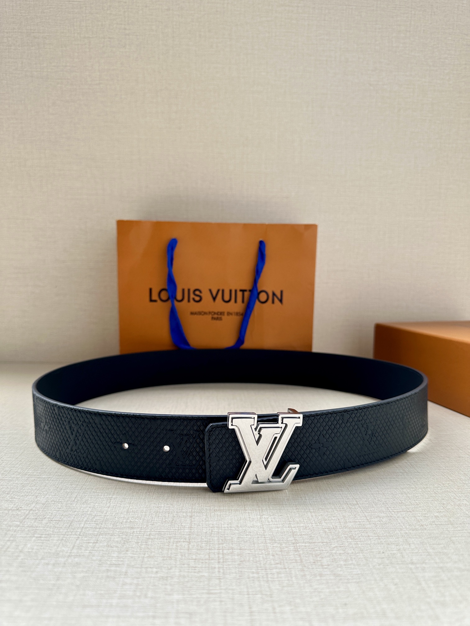 Louis Vuitton Leather Belt Cow Leather L