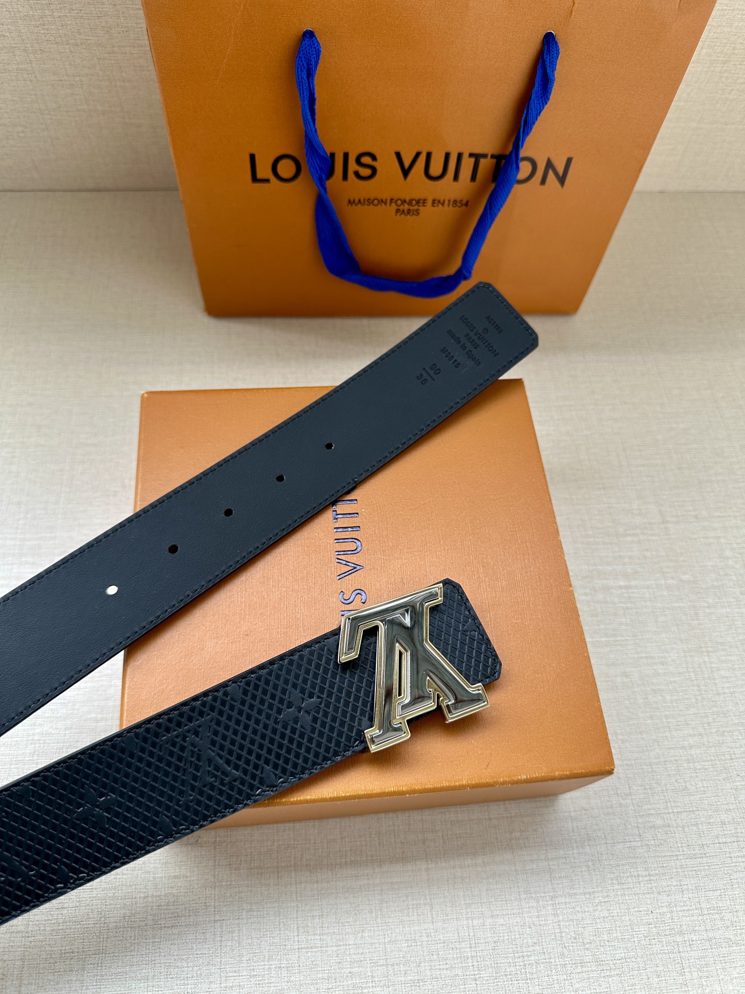 Louis Vuitton Leather Belt Cow Leather L