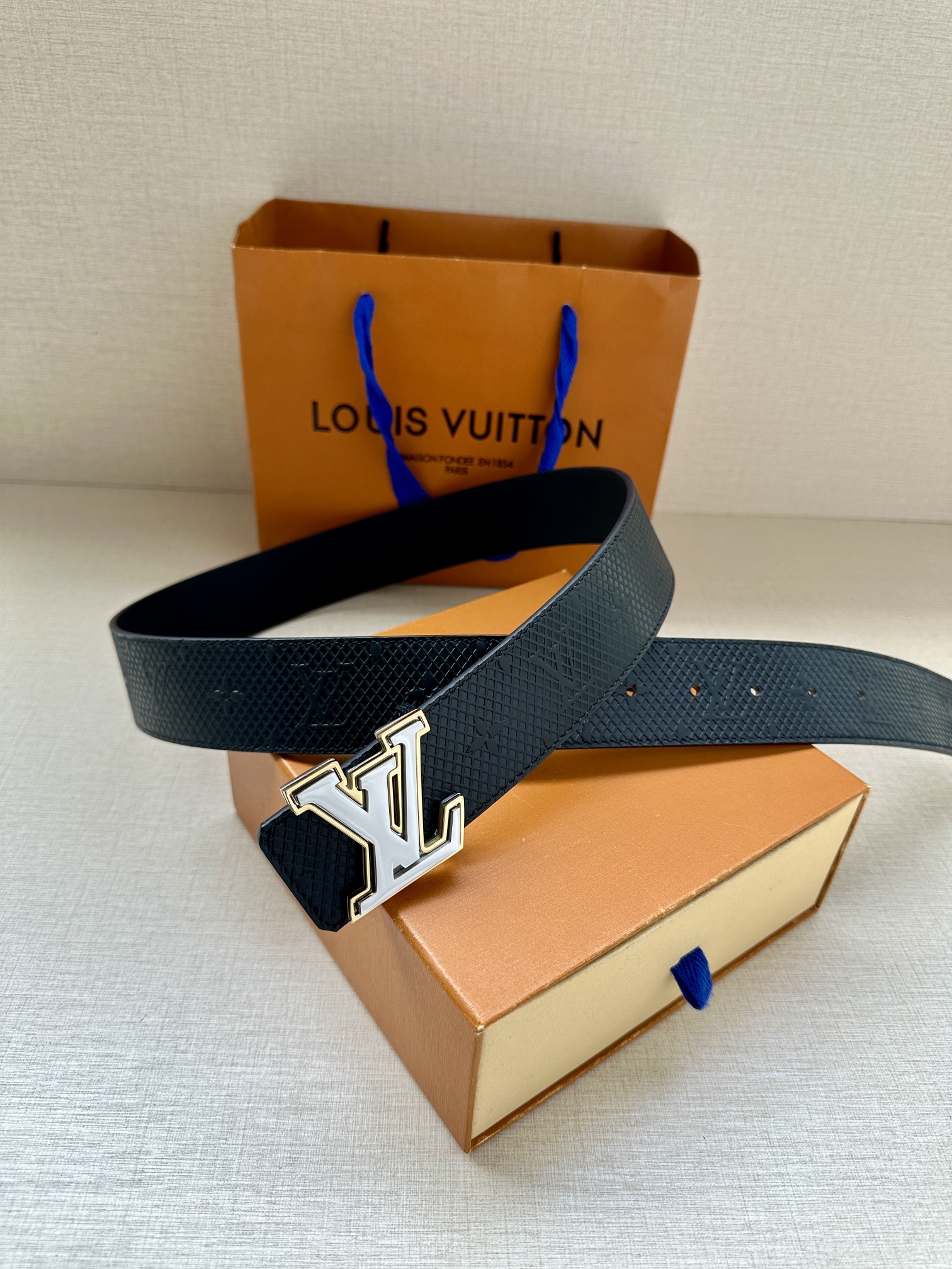 Louis Vuitton Leather Belt Cow Leather L