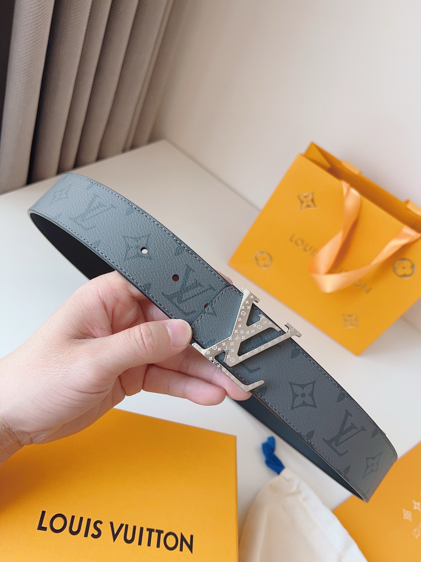 Louis Vuitton Basic Belt 40mm-l