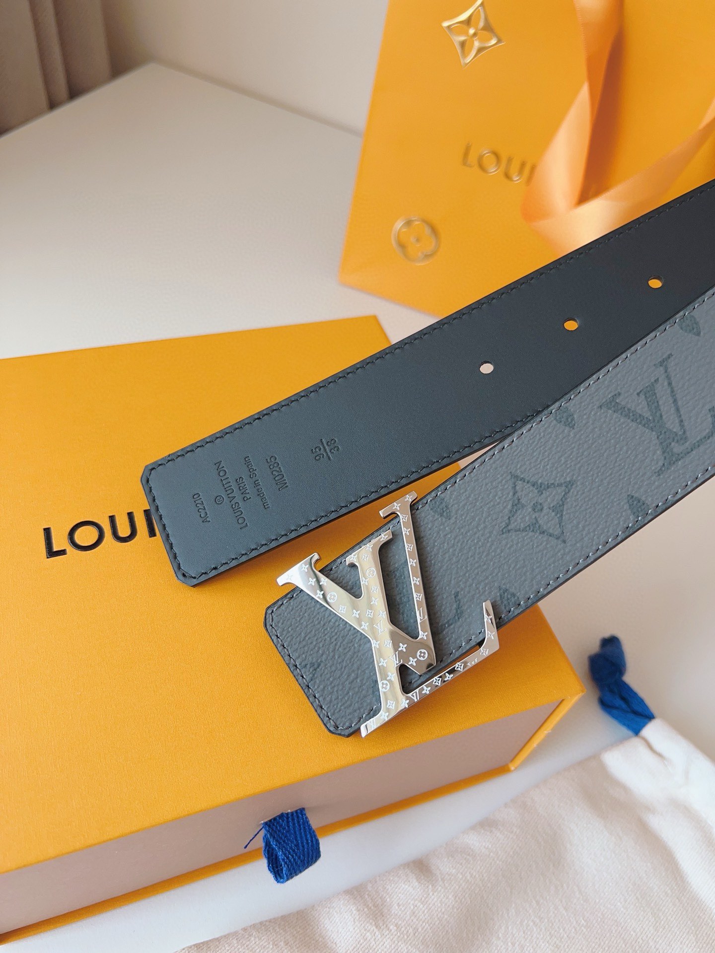 Louis Vuitton Basic Belt 40mm-l