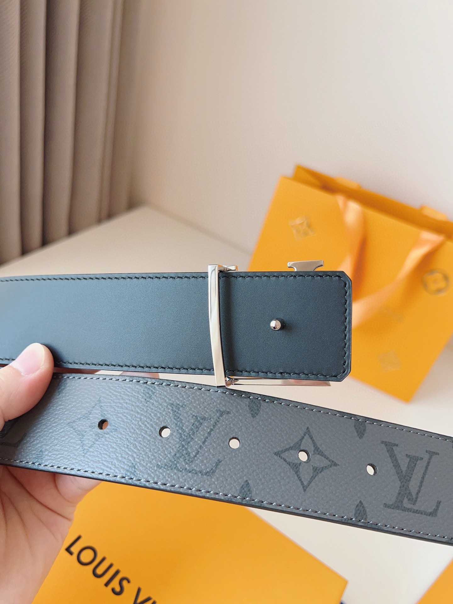 Louis Vuitton Basic Belt 40mm-l