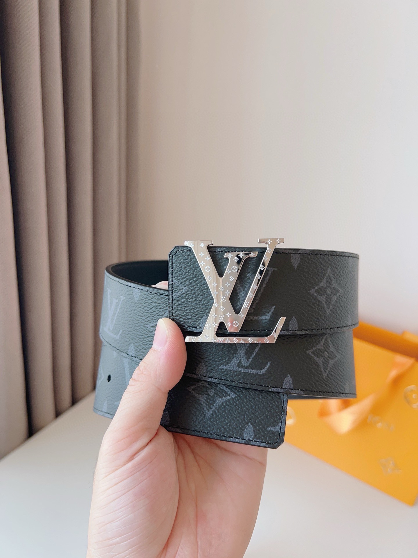 Louis Vuitton Basic Belt 40mm-l