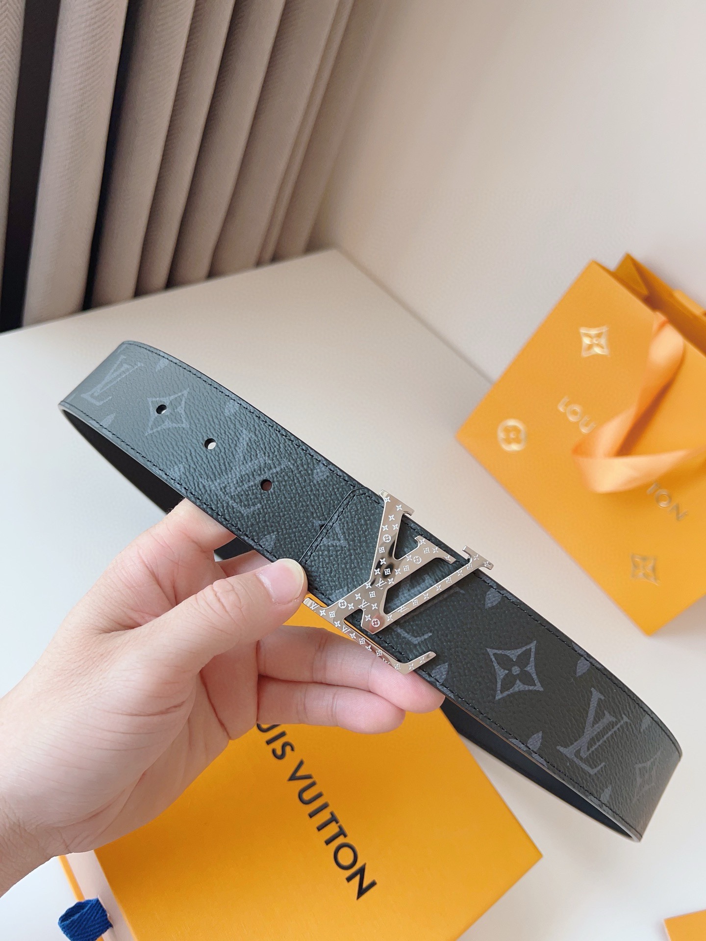 Louis Vuitton Basic Belt 40mm-l