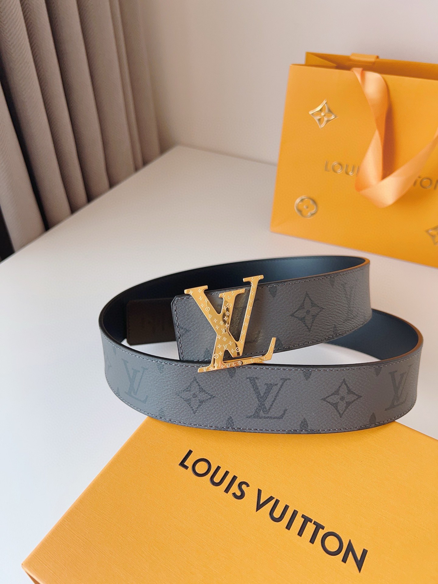 Louis Vuitton Basic Belt 40mm-l