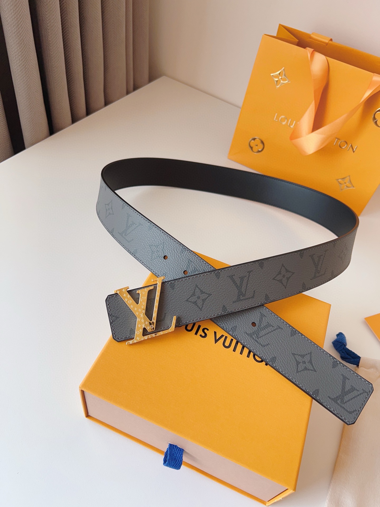 Louis Vuitton Basic Belt 40mm-l