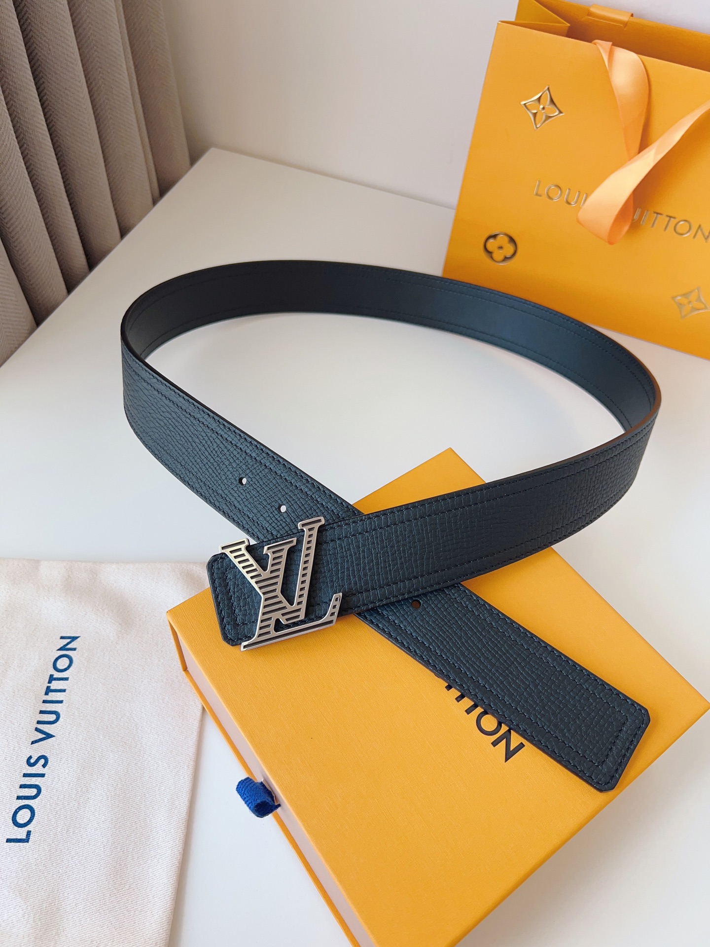 Louis Vuitton Basic Belt Cow Leather Black S-m-l