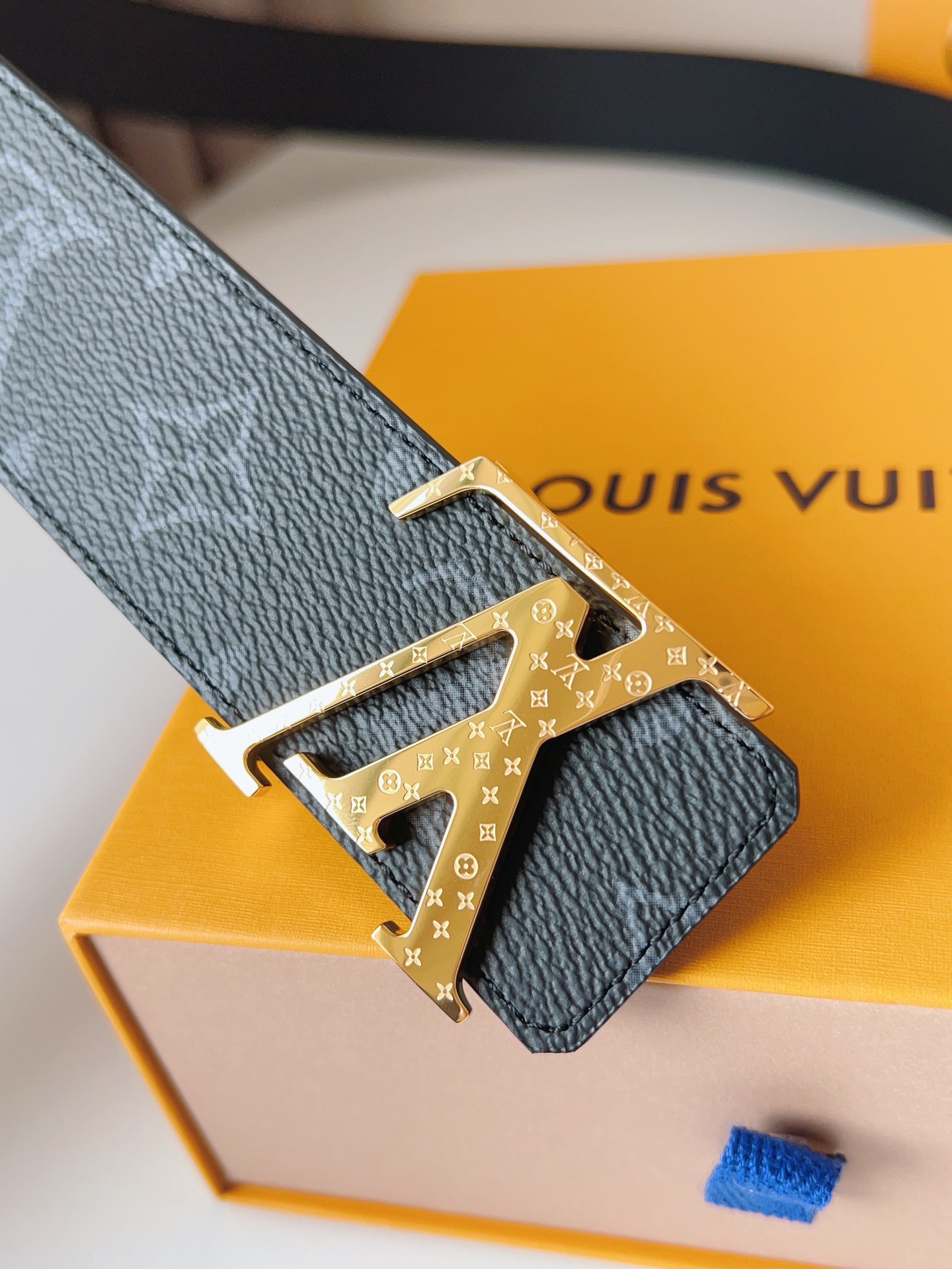 Louis Vuitton Basic Belt 40mm-l
