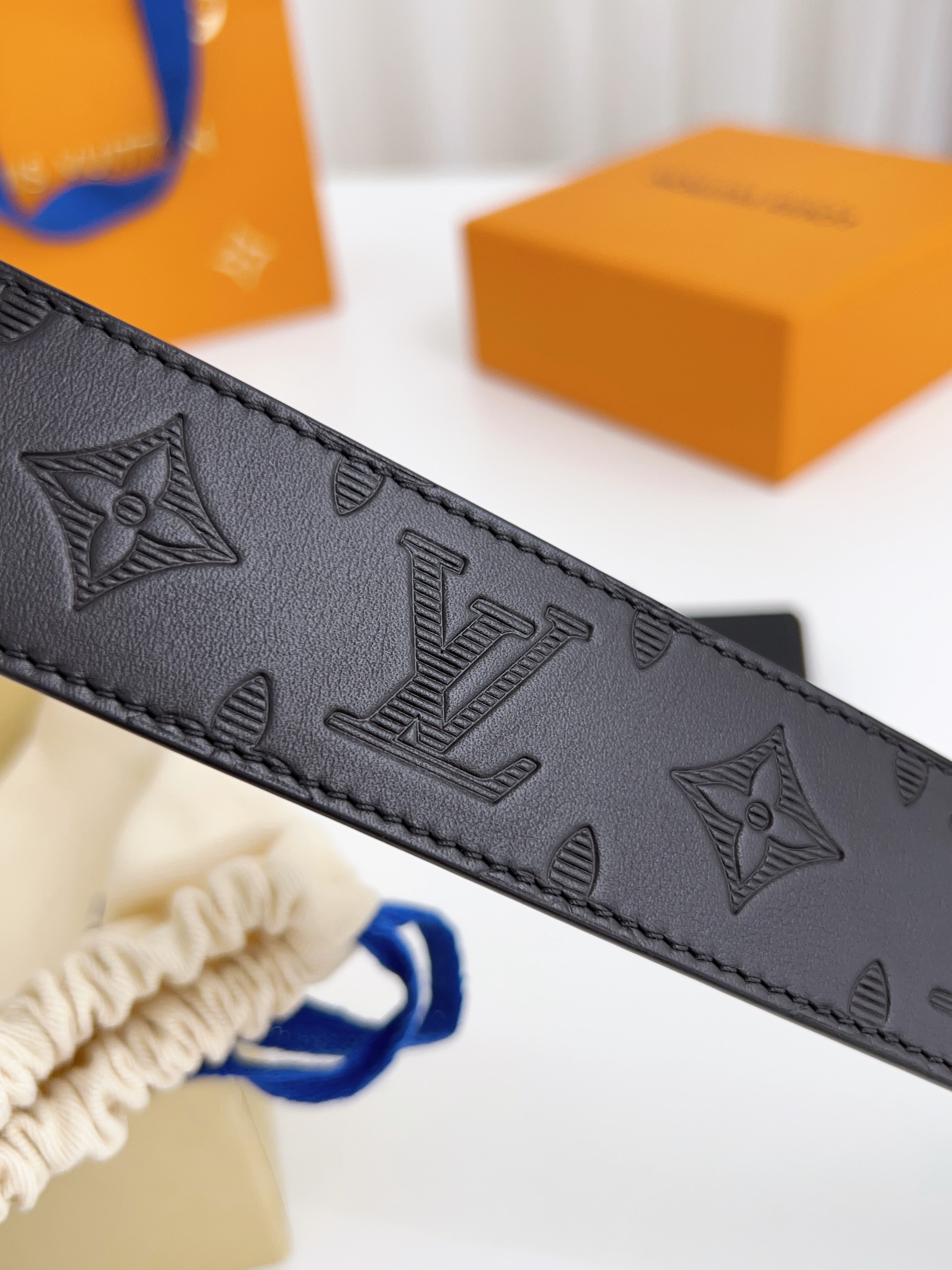 Louis Vuitton Basic Belt Cow Leather Black 40mm-125cm-l