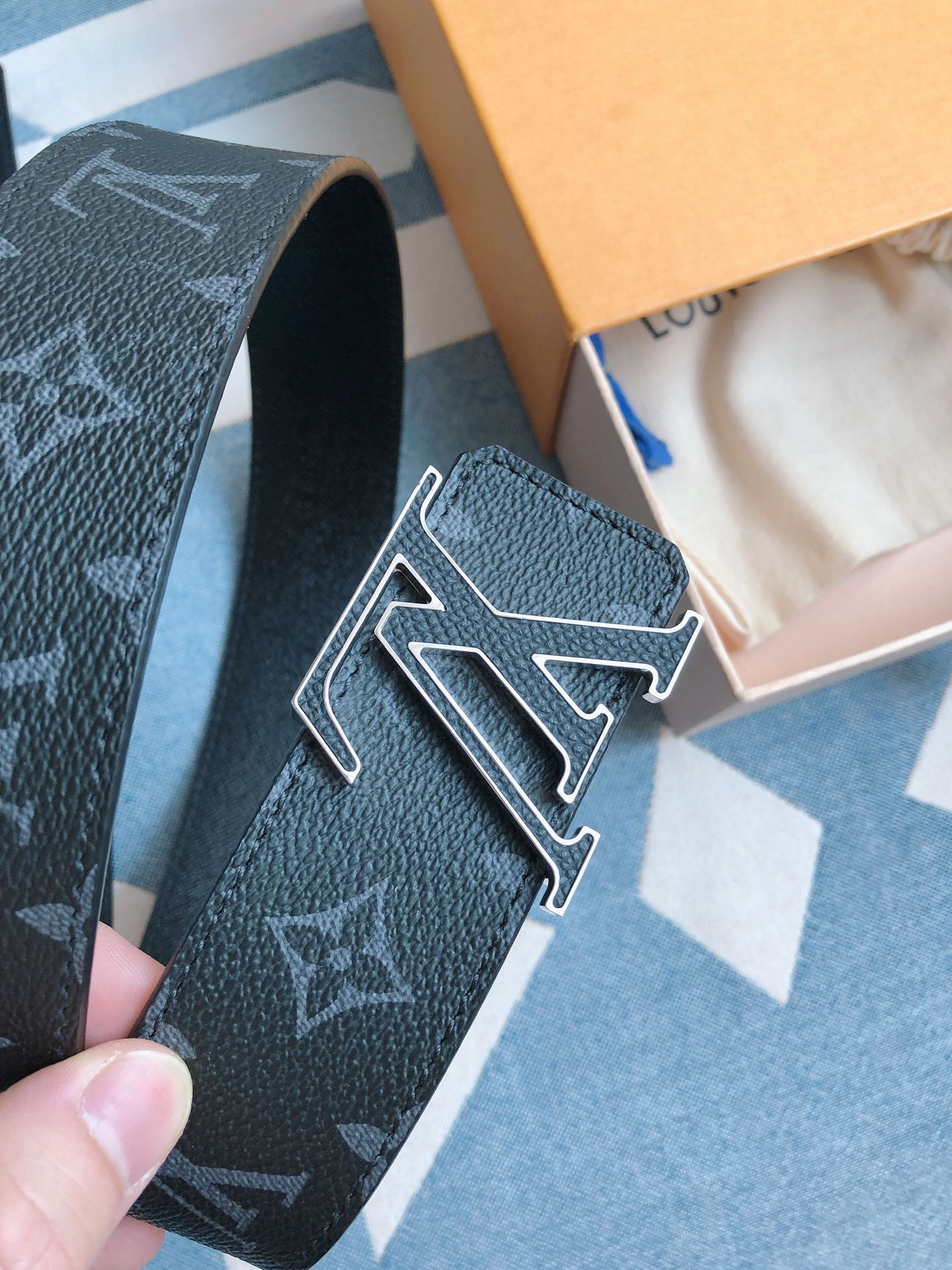 Louis Vuitton Male Leather Belt Cow Leather S-m-l