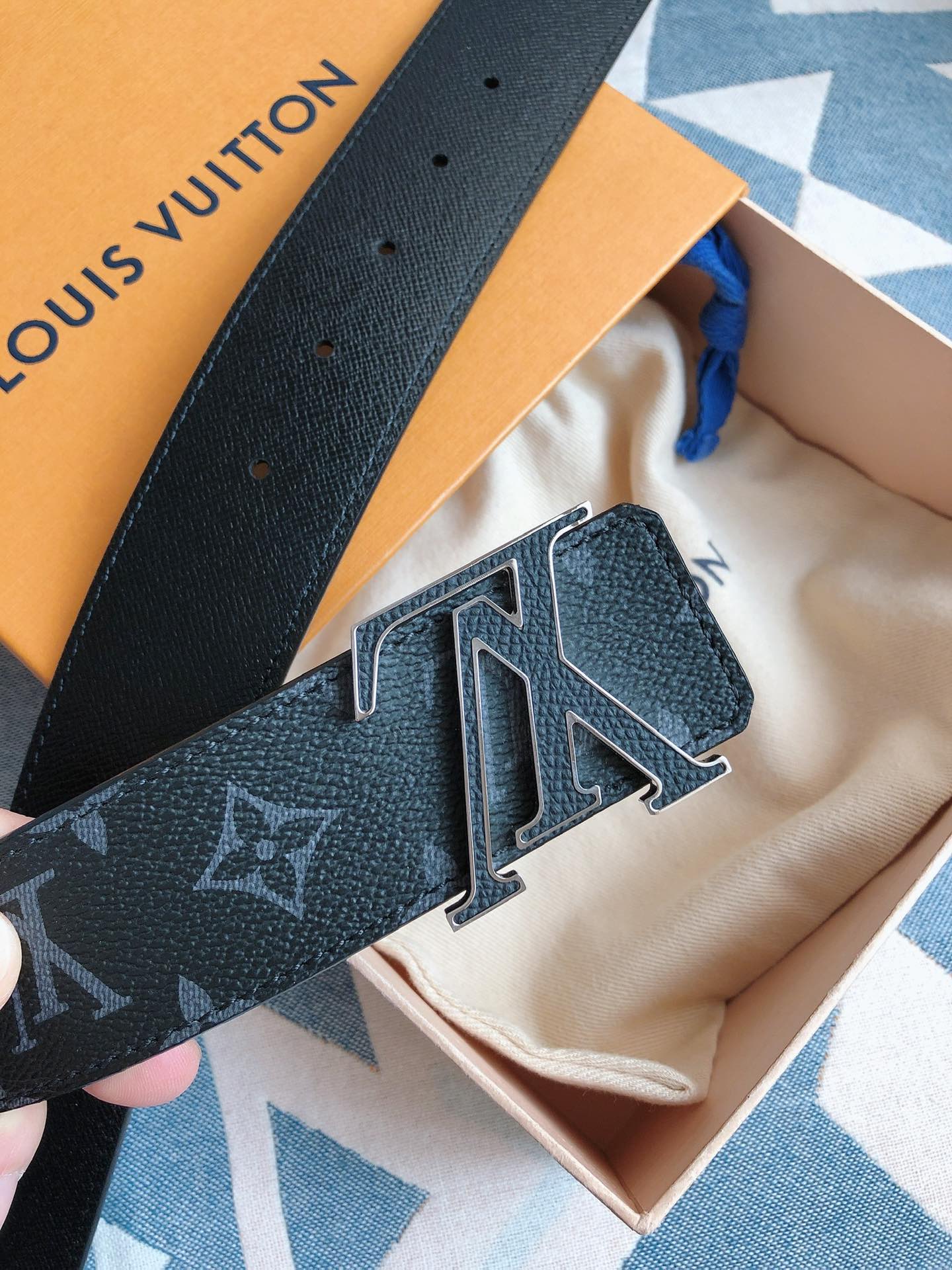 Louis Vuitton Male Leather Belt Cow Leather S-m-l