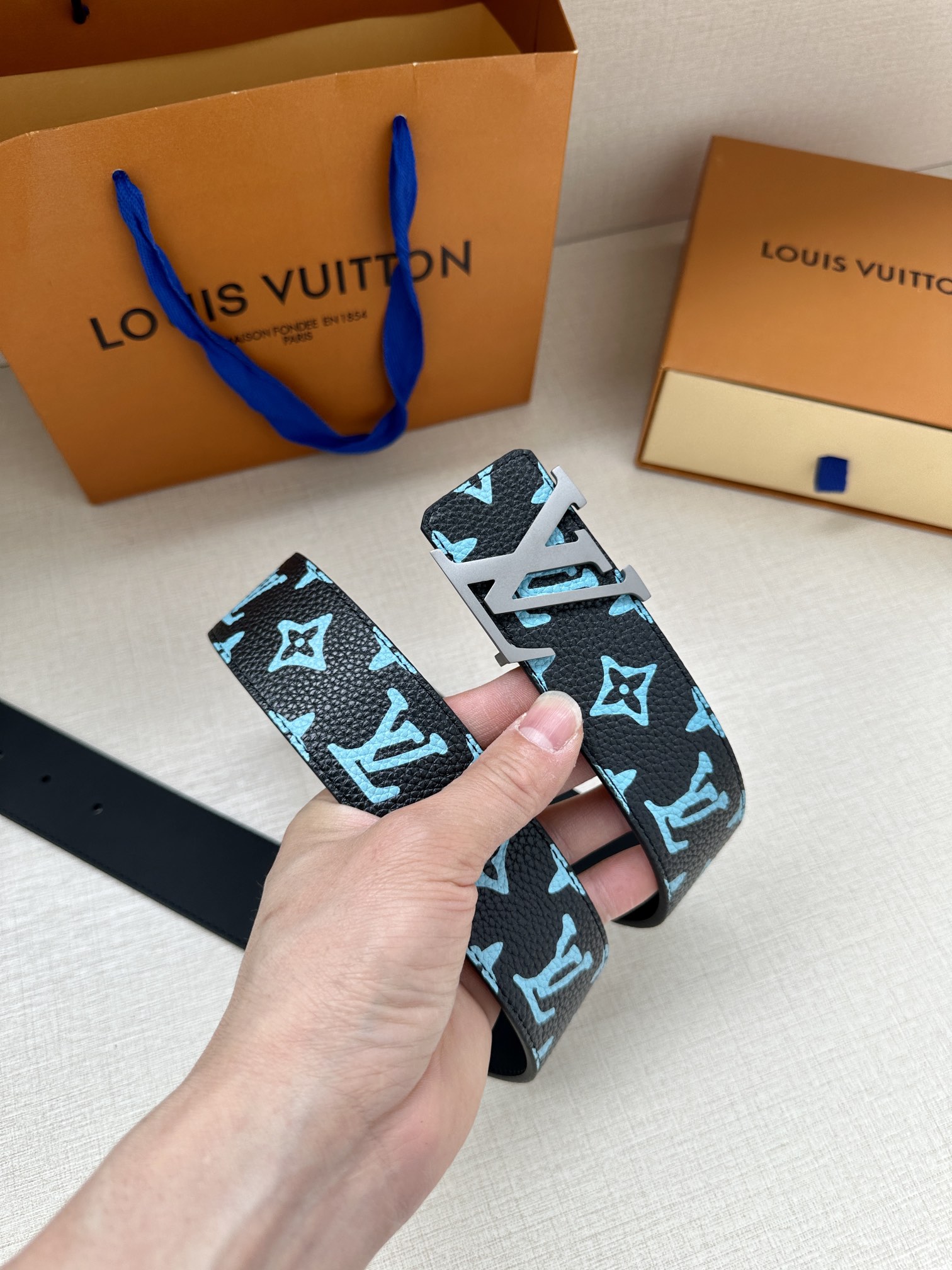 Louis Vuitton Male Basic Belt Cow Leather S-m-l