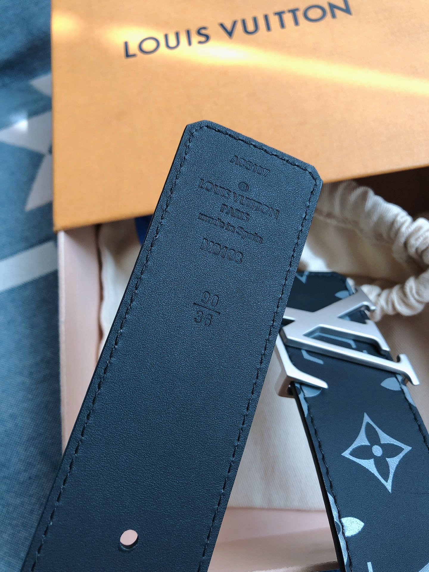 Louis Vuitton Male Leather Belt M-l