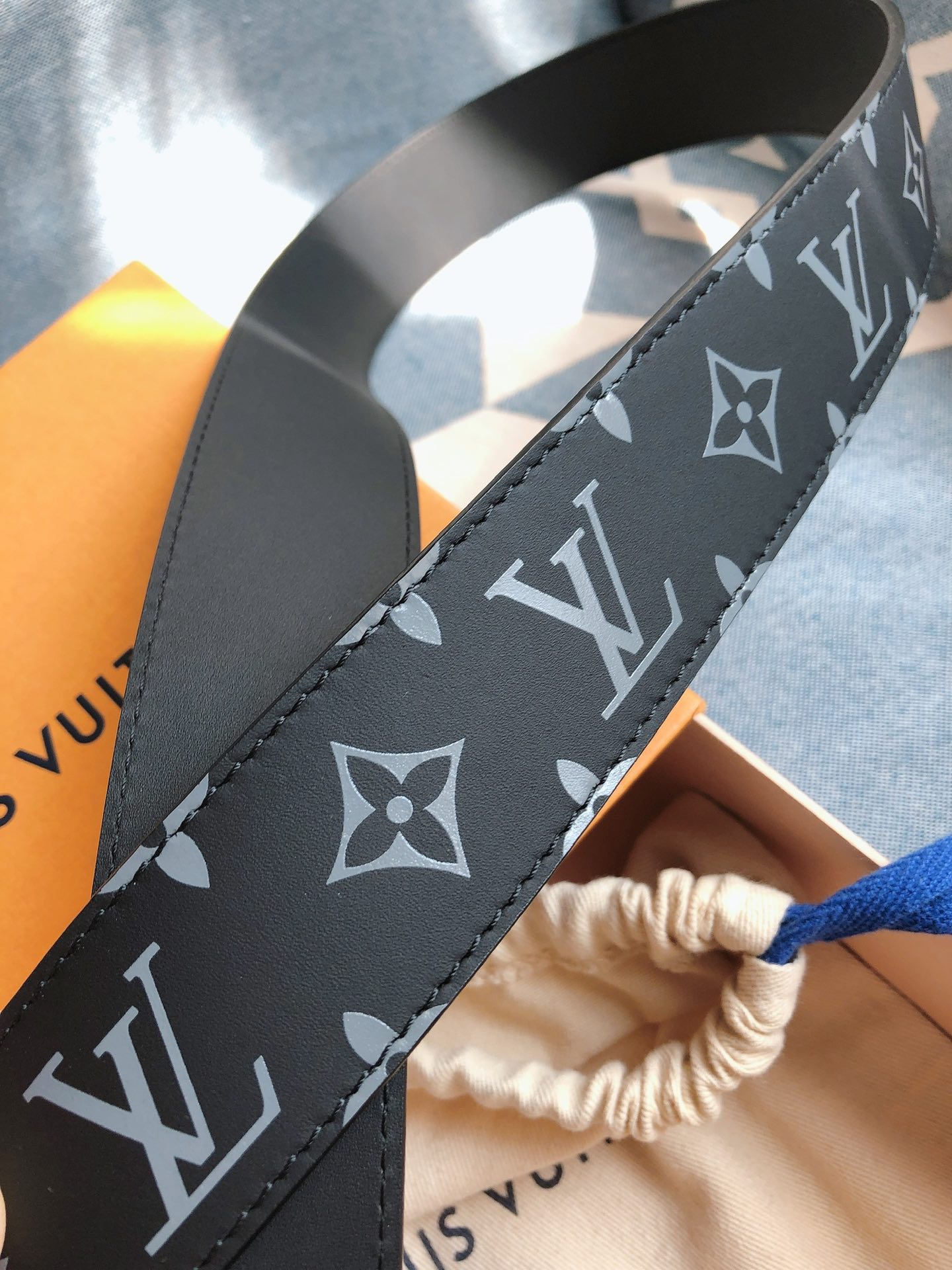 Louis Vuitton Male Leather Belt M-l