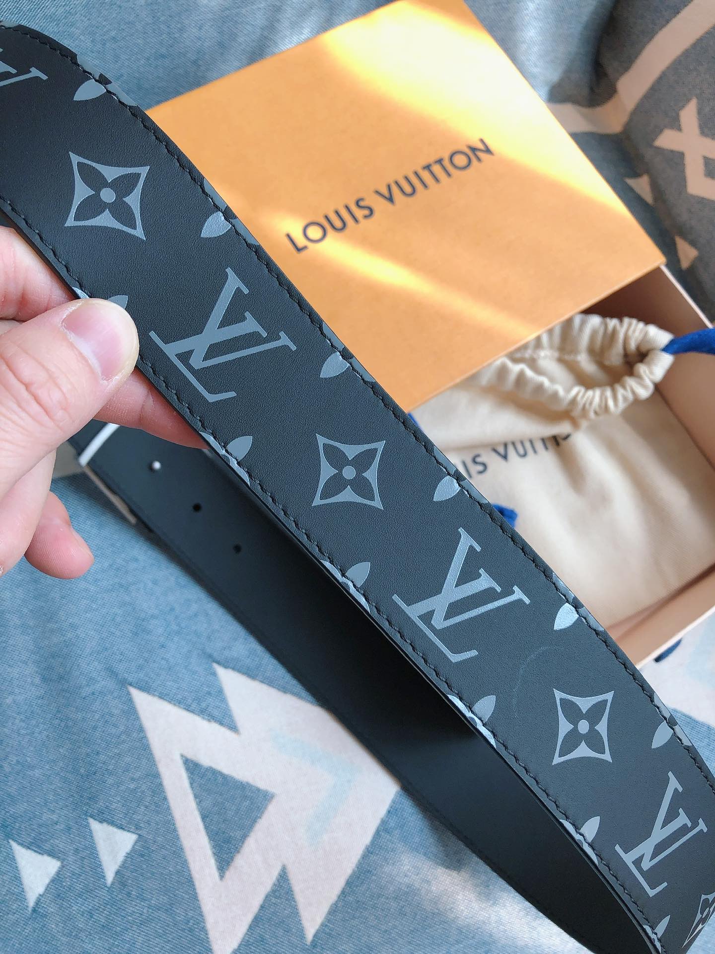 Louis Vuitton Male Leather Belt M-l