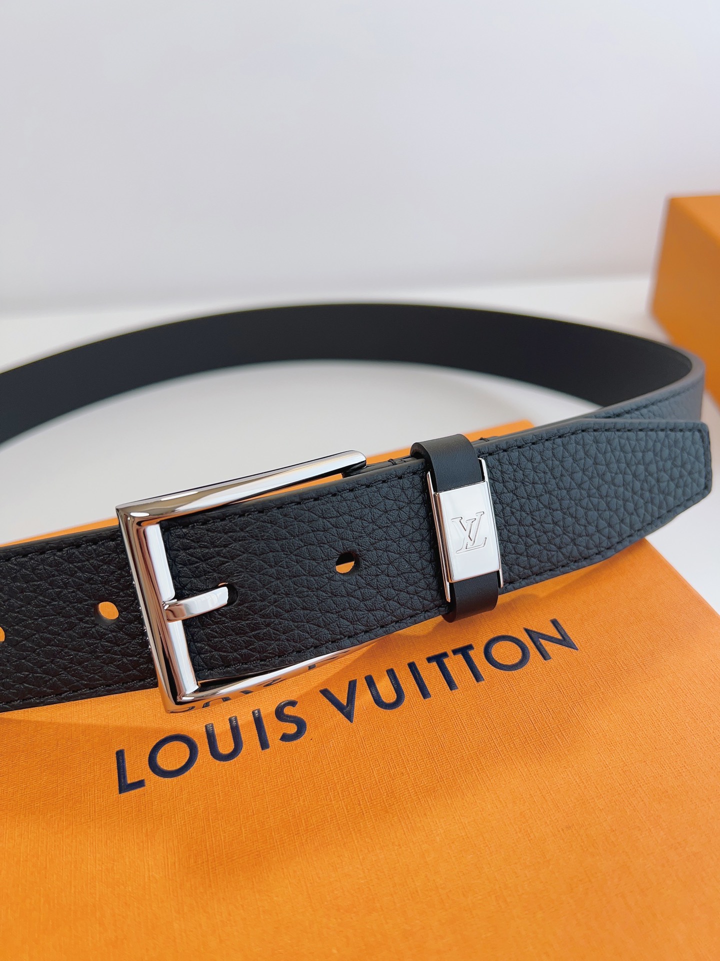 Louis Vuitton Male Leather Belt Top Grain Leather 13514-m-l