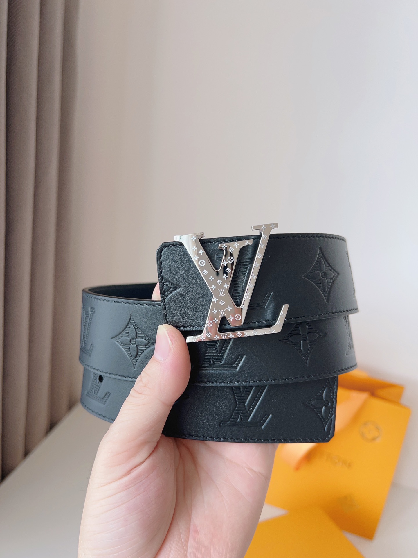 Louis Vuitton Basic Belt 40mm-l