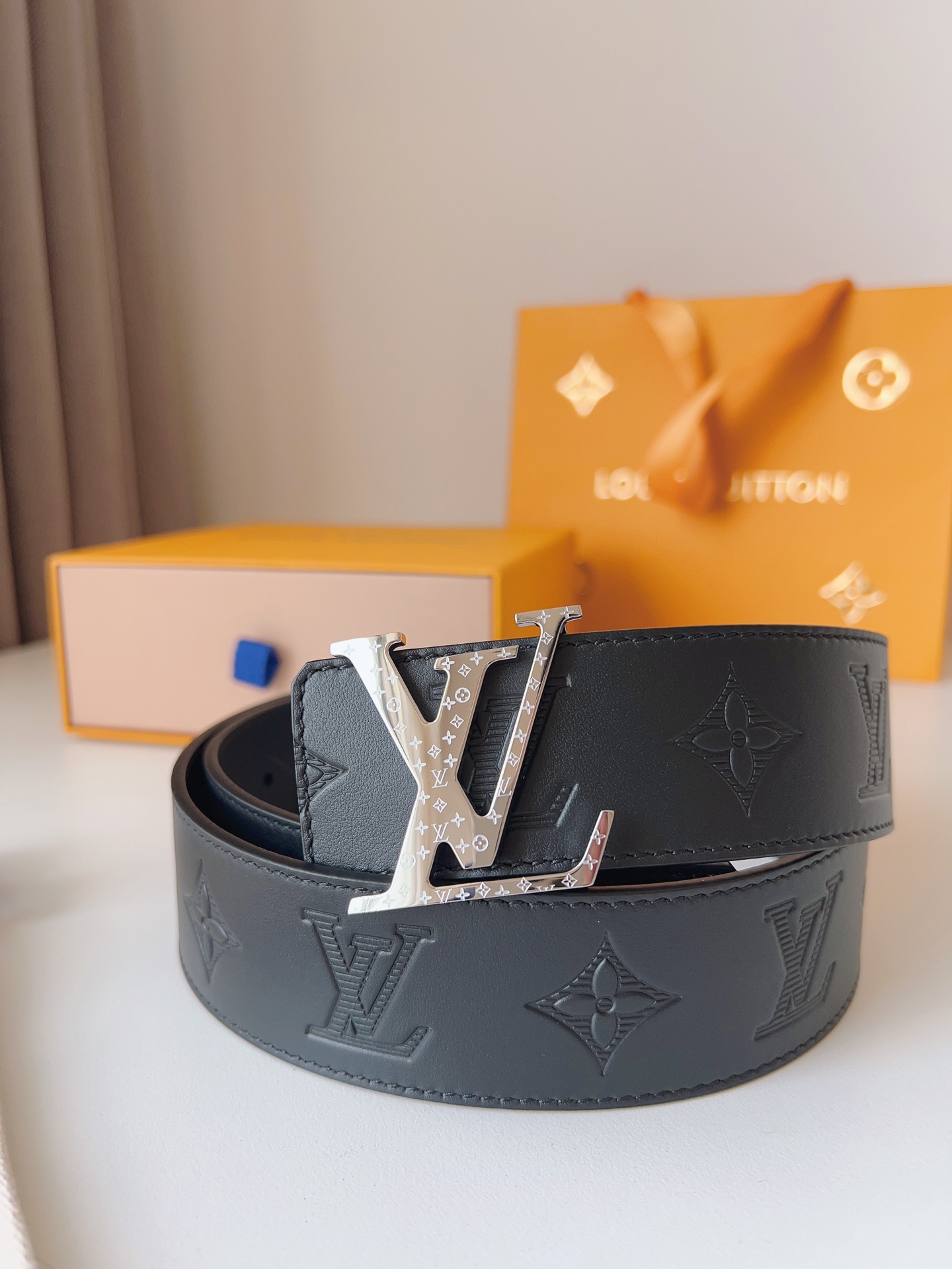 Louis Vuitton Basic Belt 40mm-l