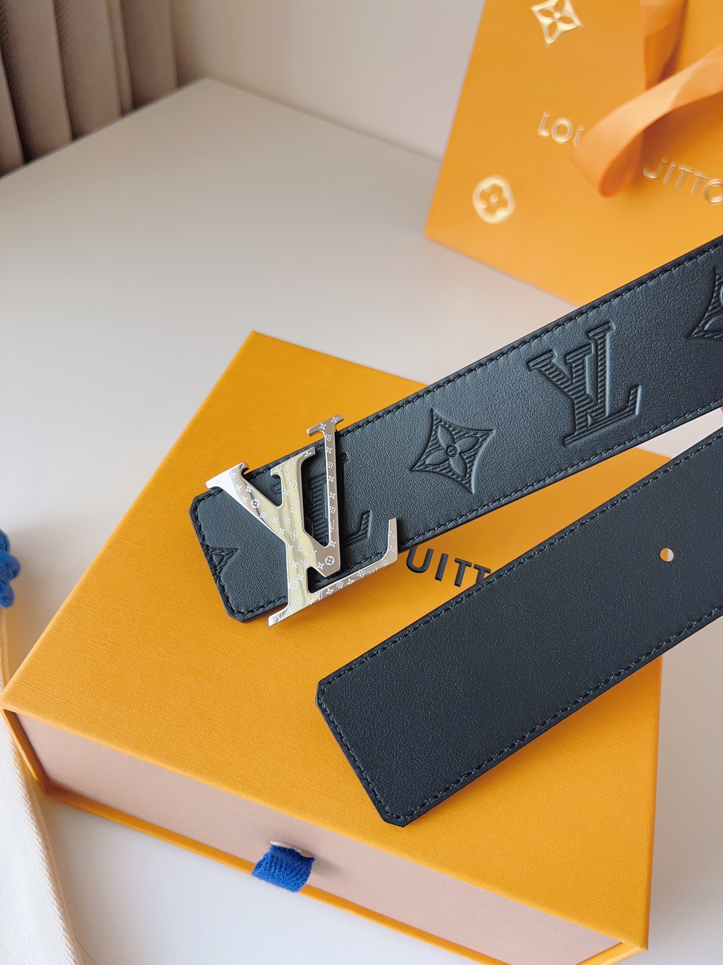 Louis Vuitton Basic Belt 40mm-l