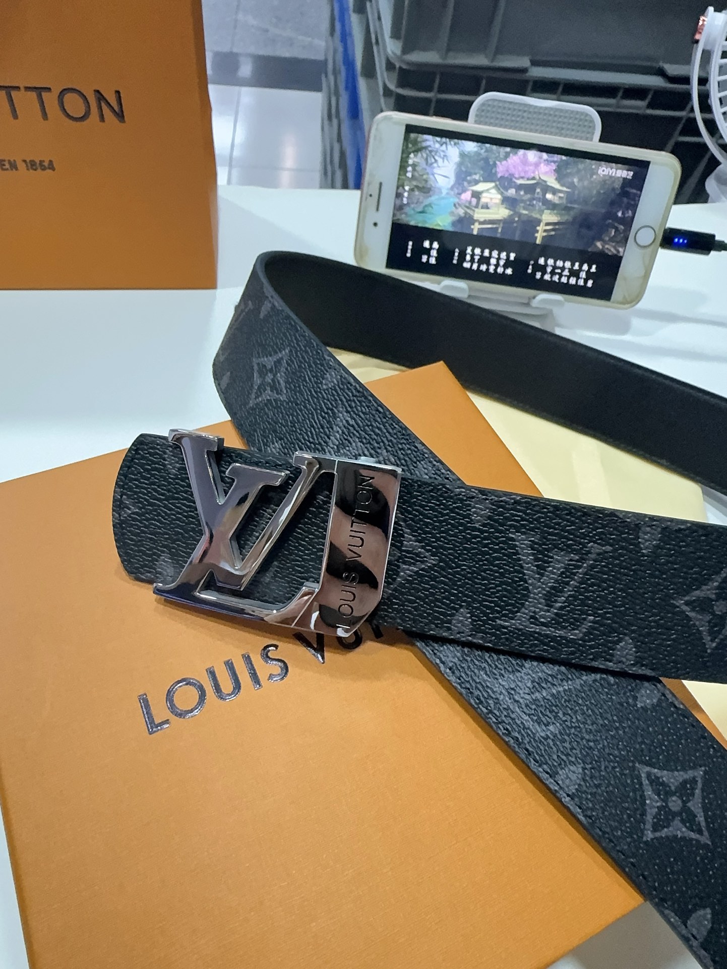 Louis Vuitton Basic Belt 40mm-l