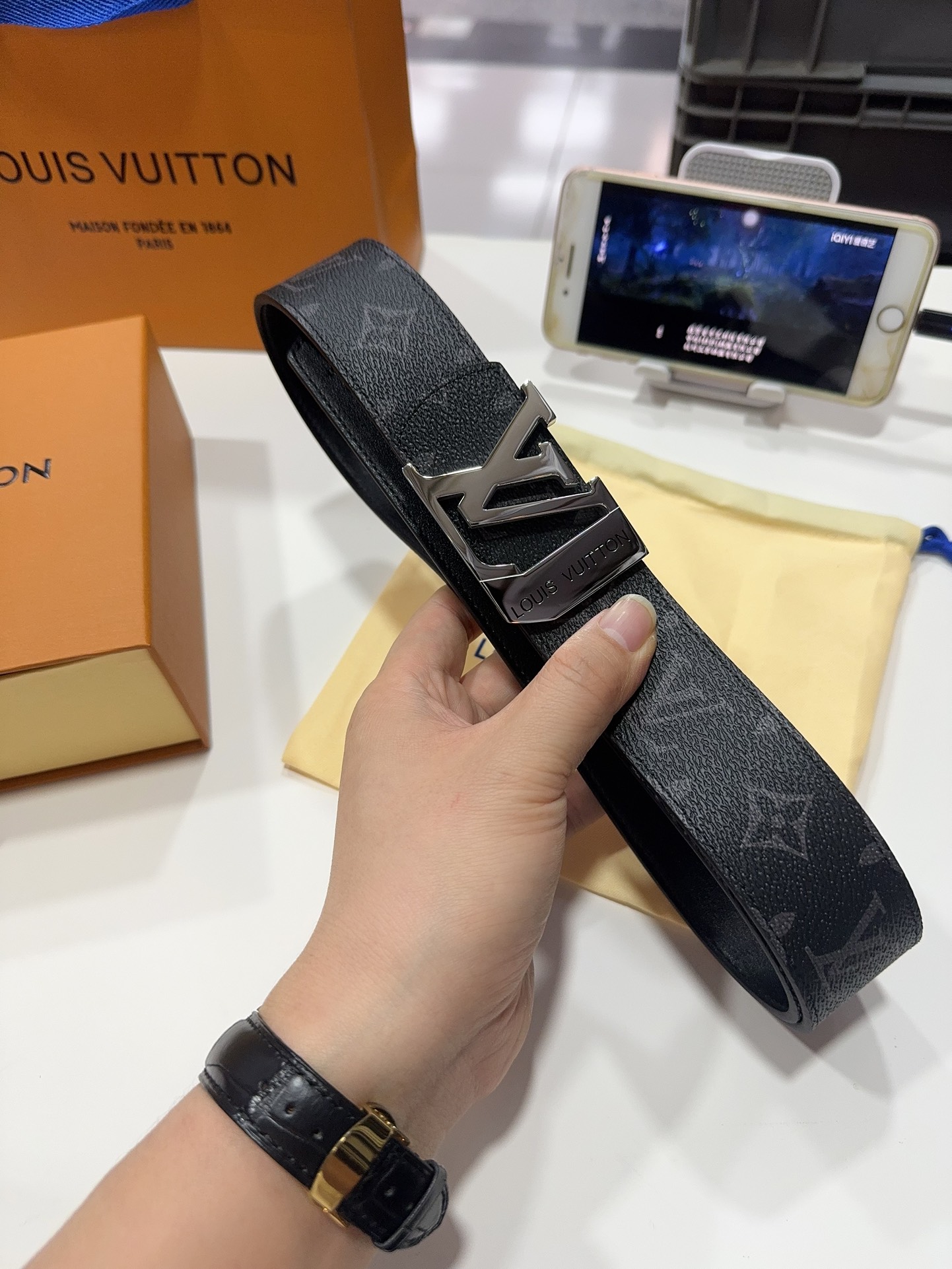Louis Vuitton Basic Belt 40mm-l