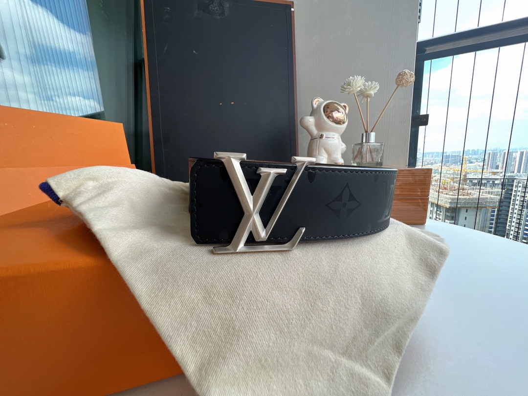 Louis Vuitton Male Leather Belt Cow Leather Brown S-m-l