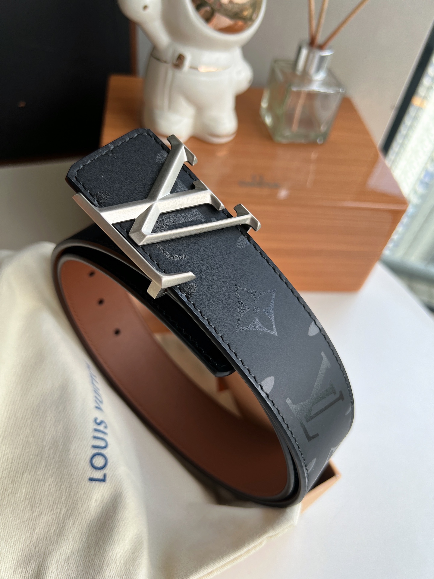 Louis Vuitton Male Leather Belt Cow Leather Brown S-m-l
