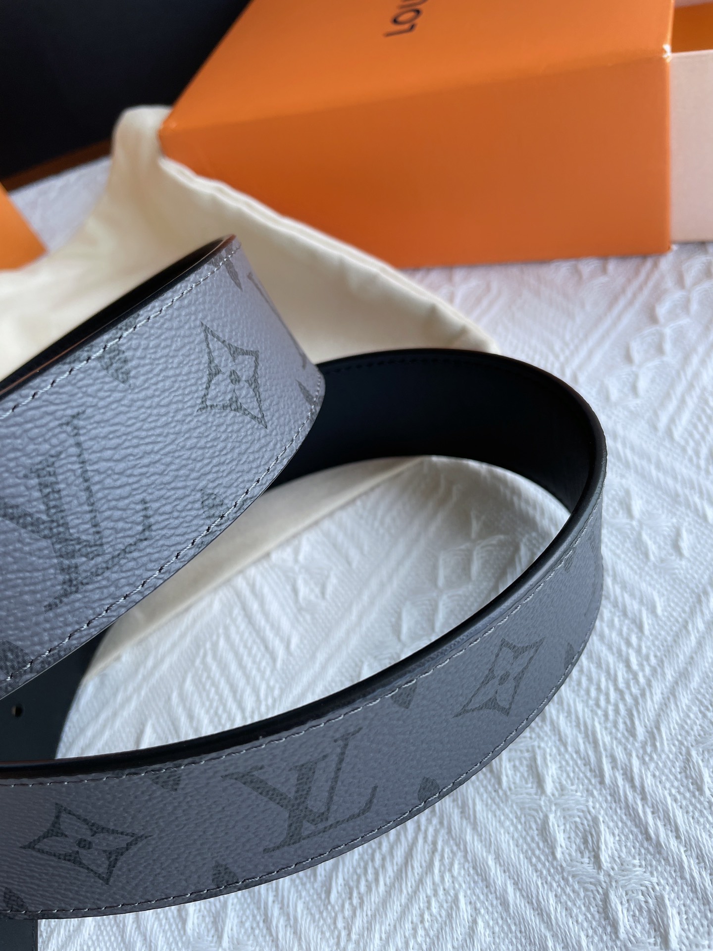 Louis Vuitton Male Basic Belt 40mm-l