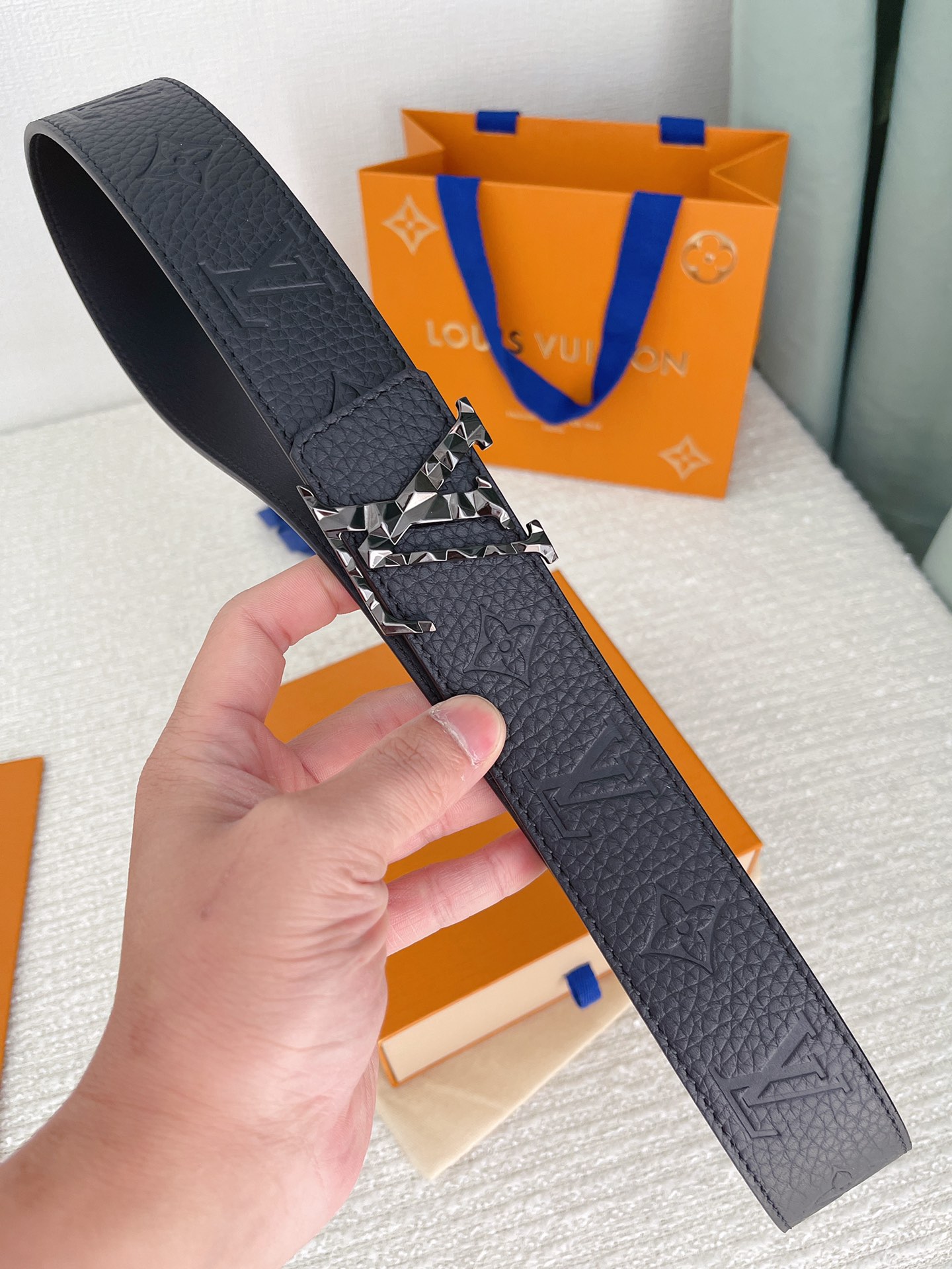 Louis Vuitton Male Leather Belt Cow Leather S-l