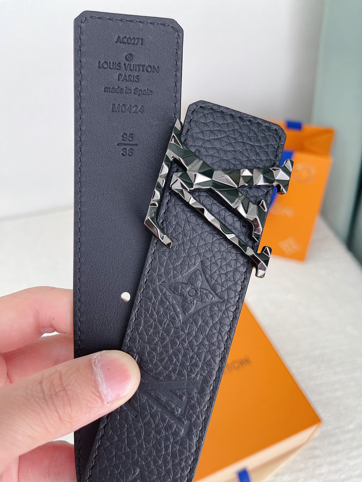 Louis Vuitton Male Leather Belt Cow Leather S-l