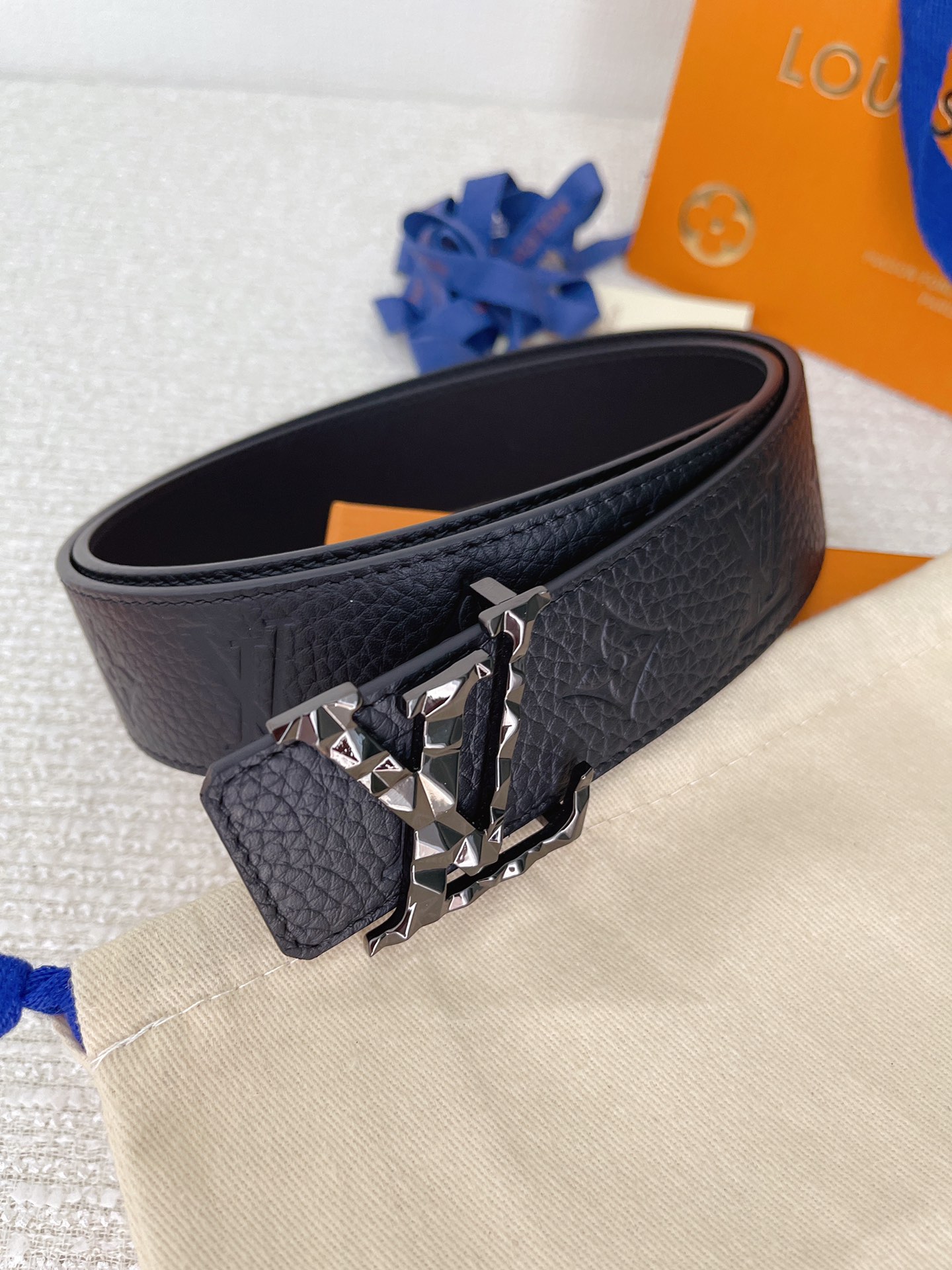 Louis Vuitton Male Leather Belt Cow Leather S-l