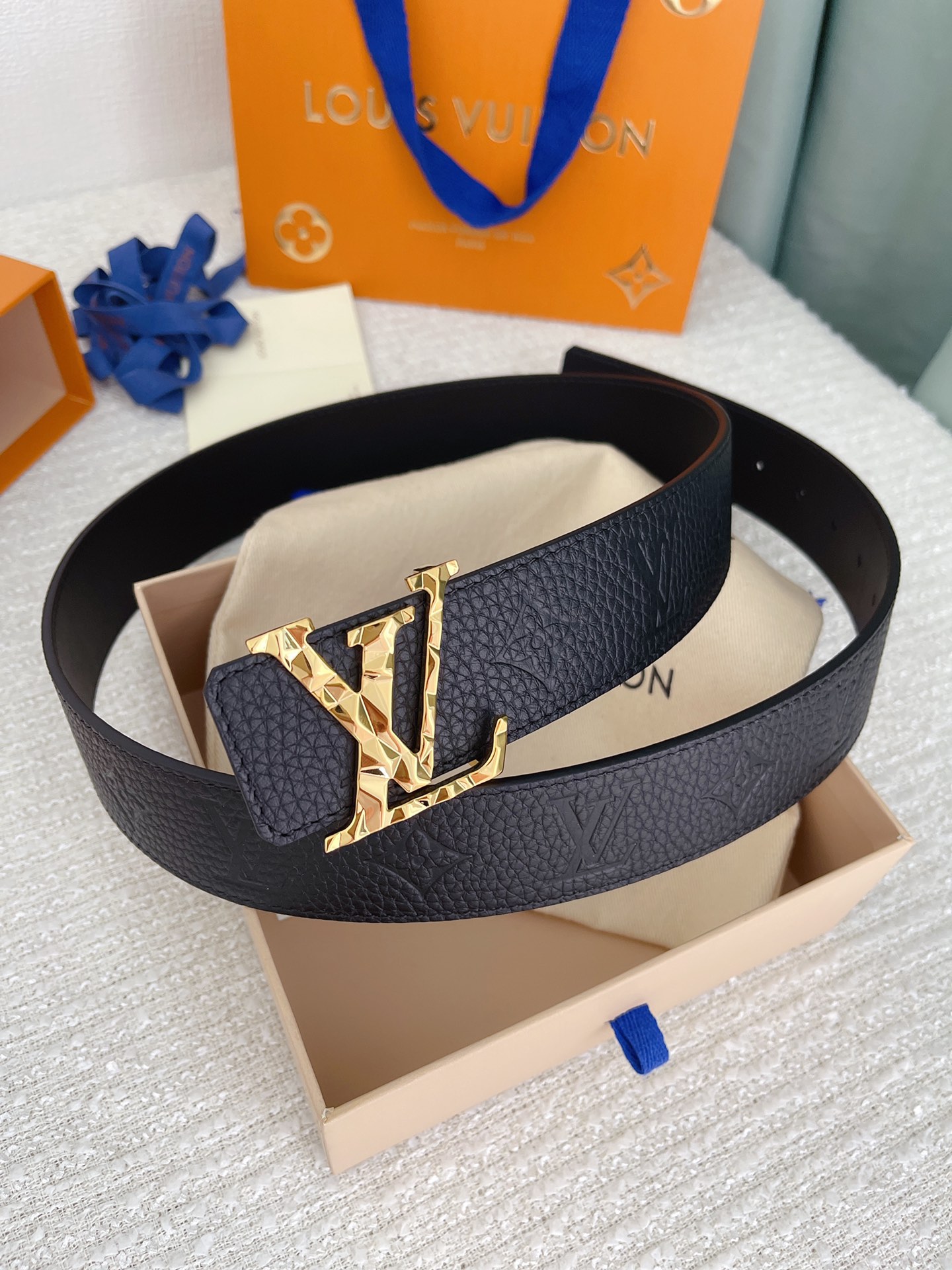Louis Vuitton Male Leather Belt Cow Leather S-l