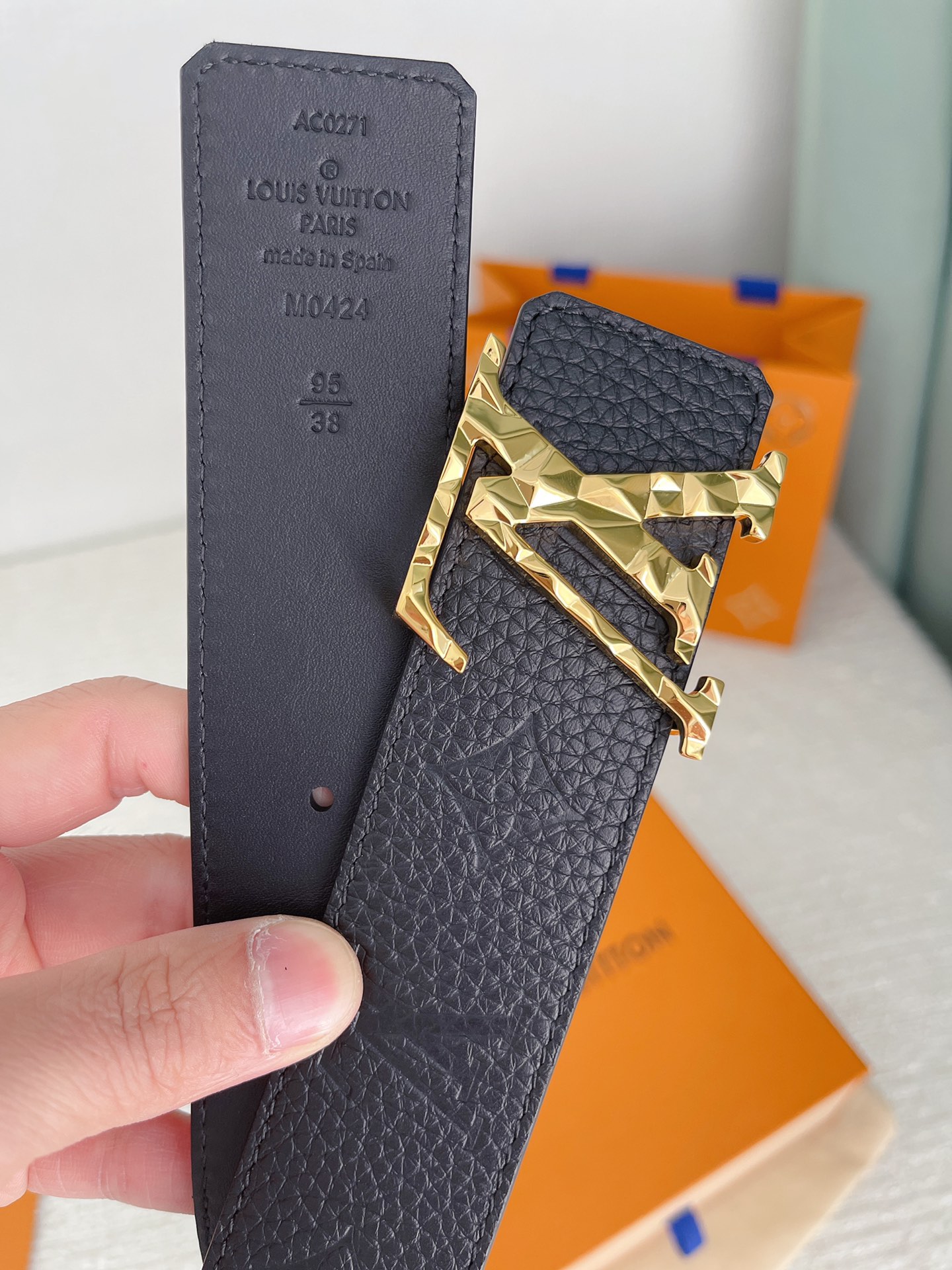 Louis Vuitton Male Leather Belt Cow Leather S-l