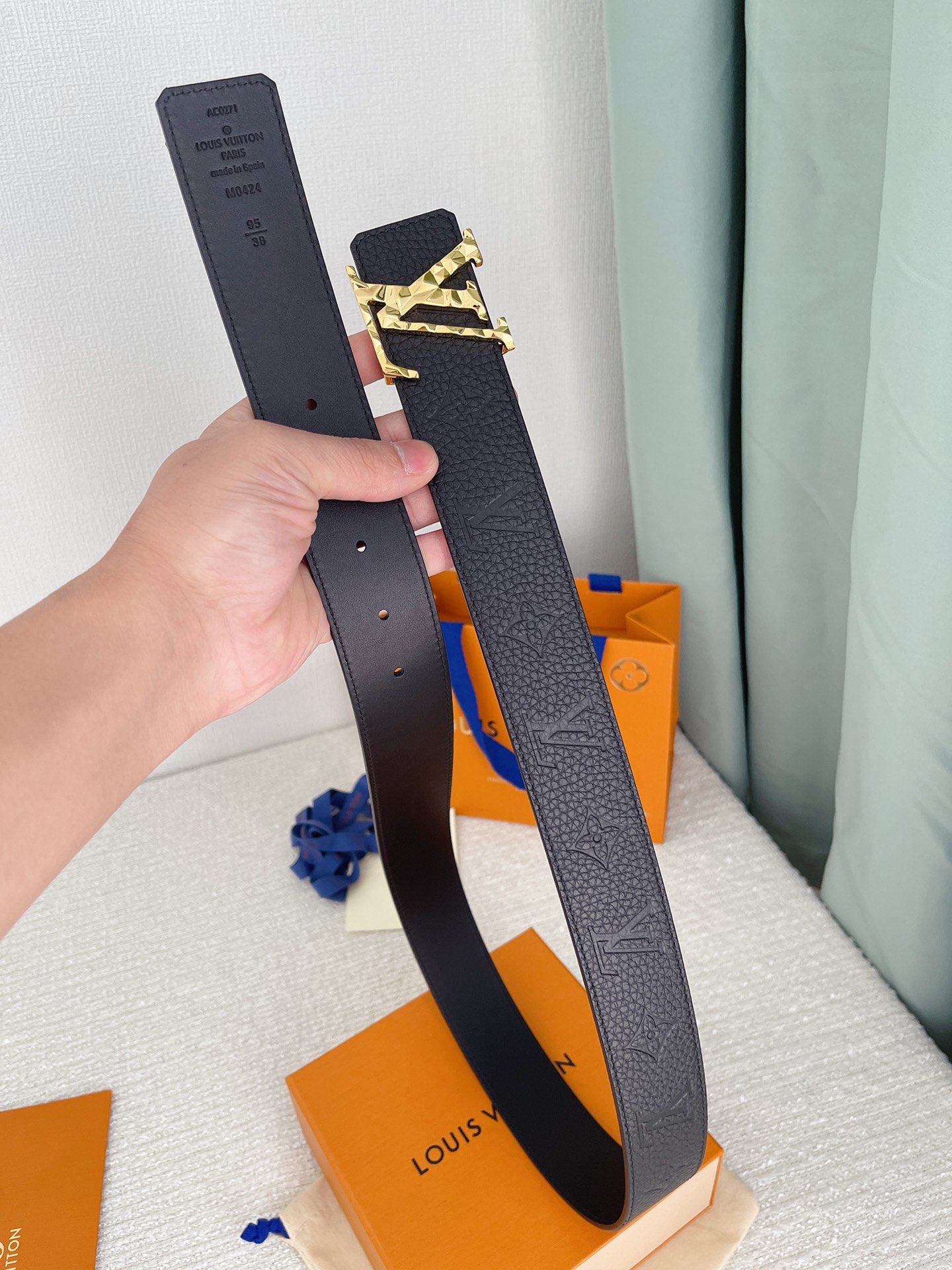 Louis Vuitton Male Leather Belt Cow Leather S-l