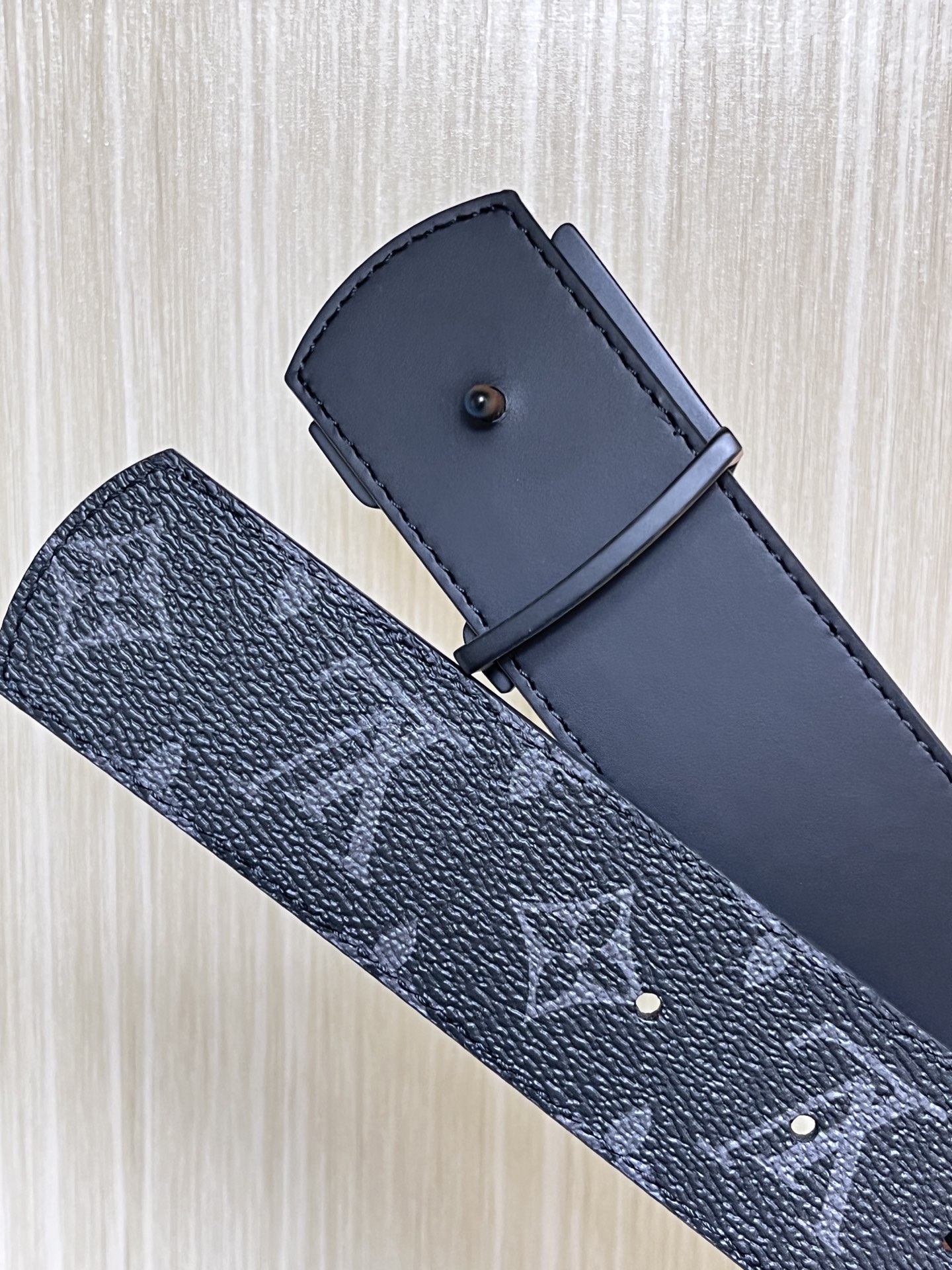 Louis Vuitton Male Leather Belt Black 40mm-l