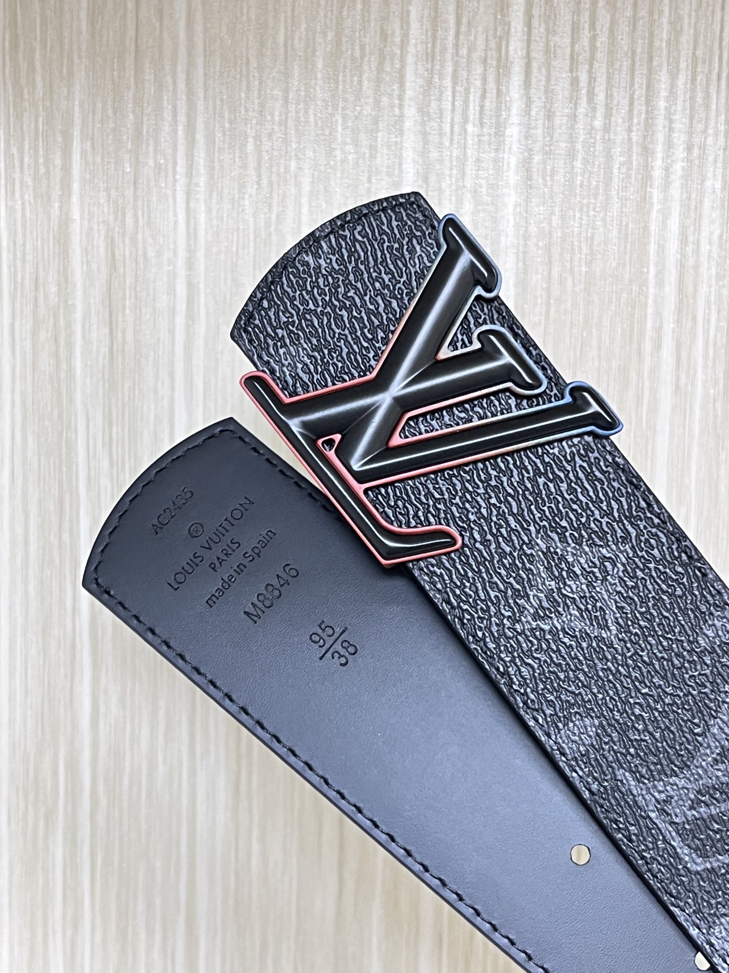 Louis Vuitton Male Leather Belt Black 40mm-l