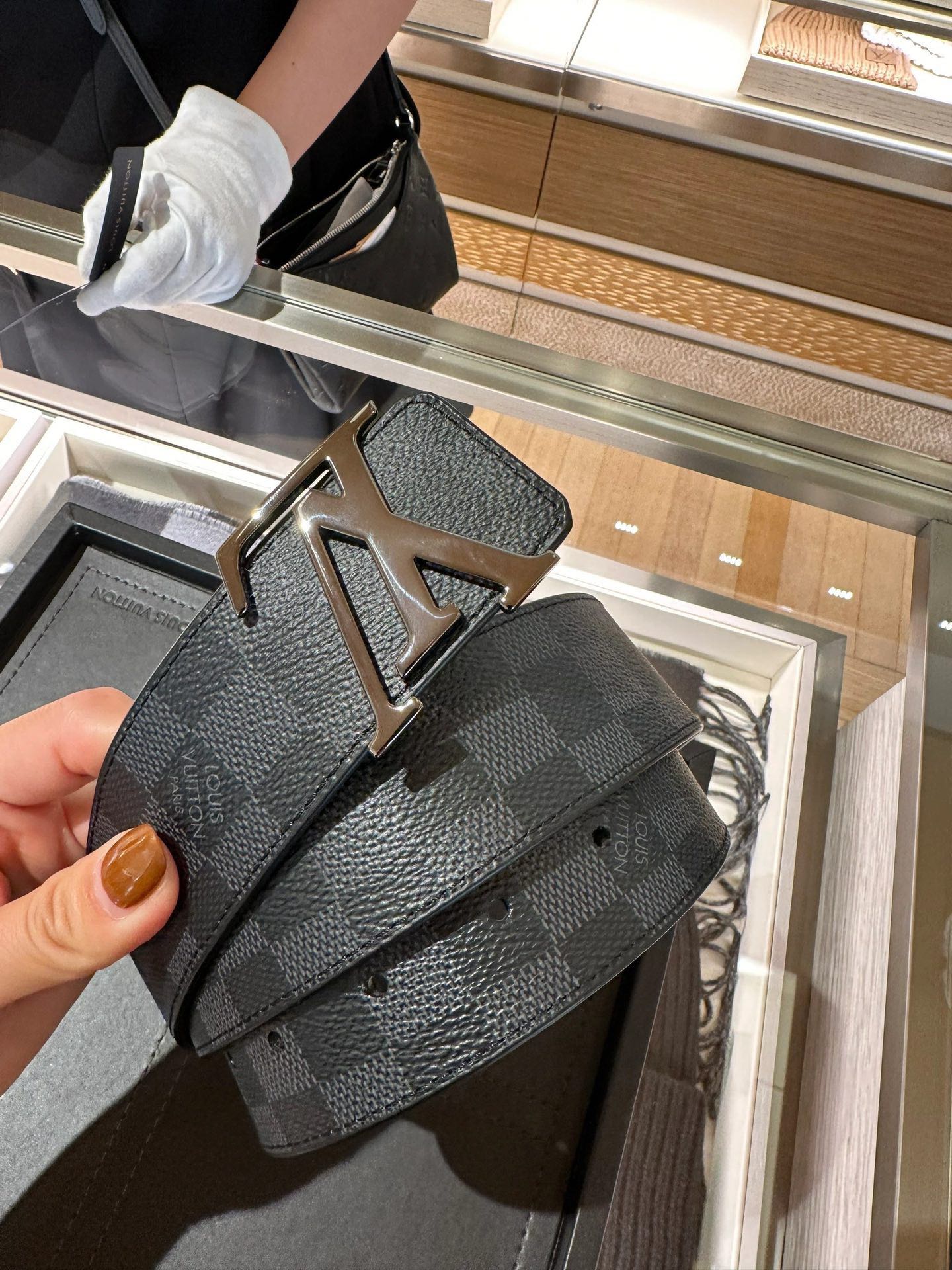 Louis Vuitton Male Basic Belt Black L