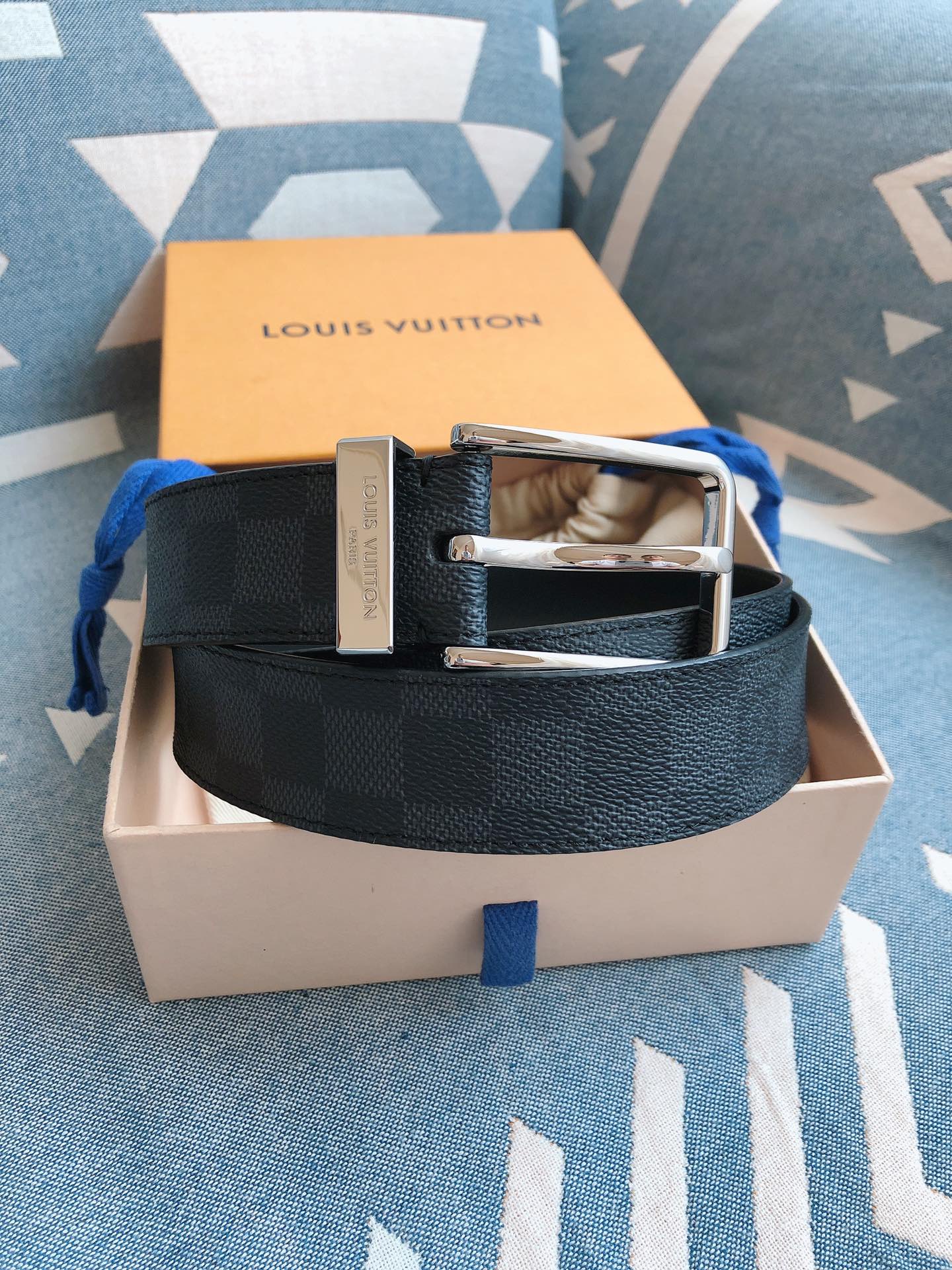 Louis Vuitton Leather Belt 35mm-l