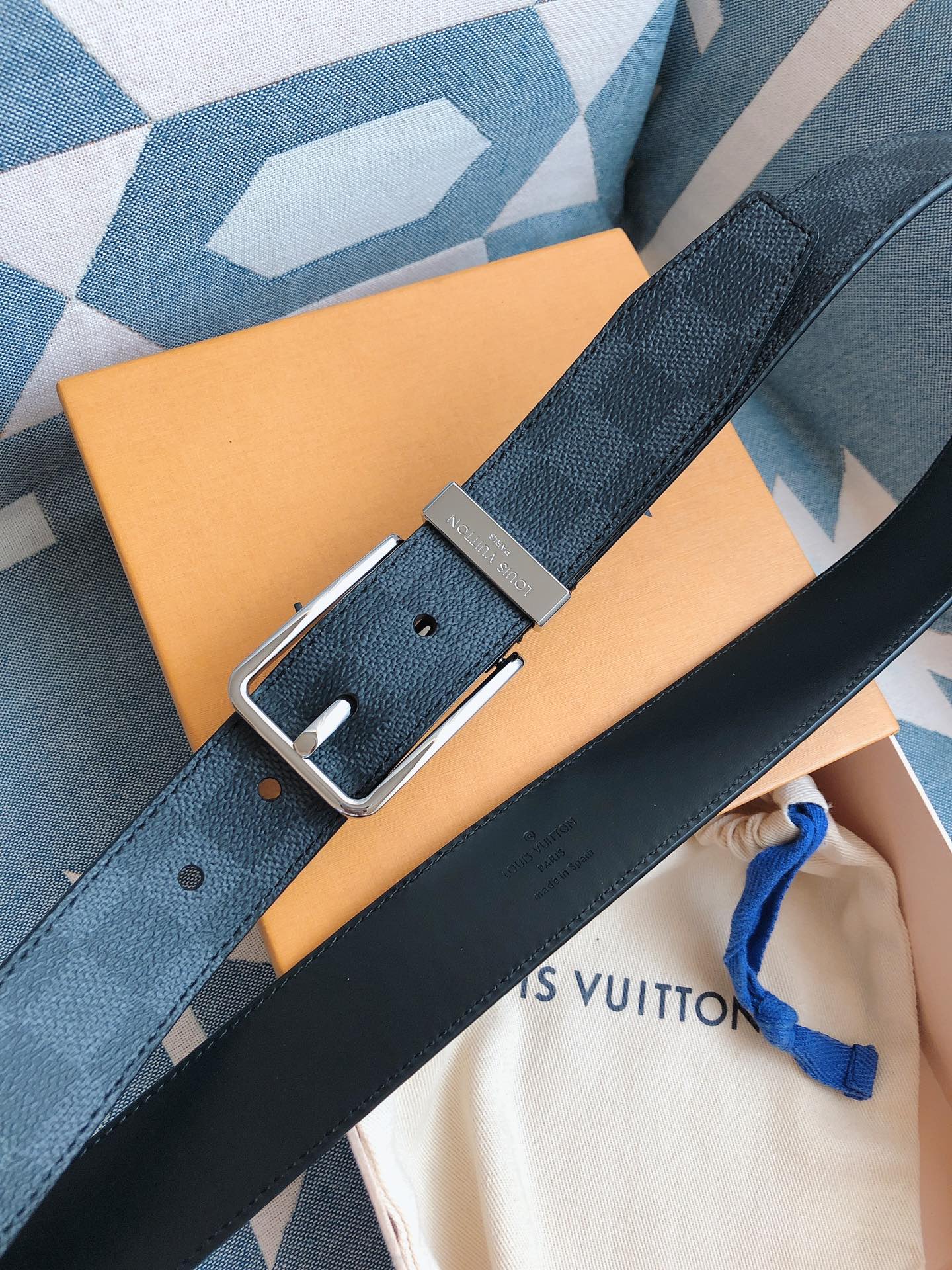 Louis Vuitton Leather Belt 35mm-l