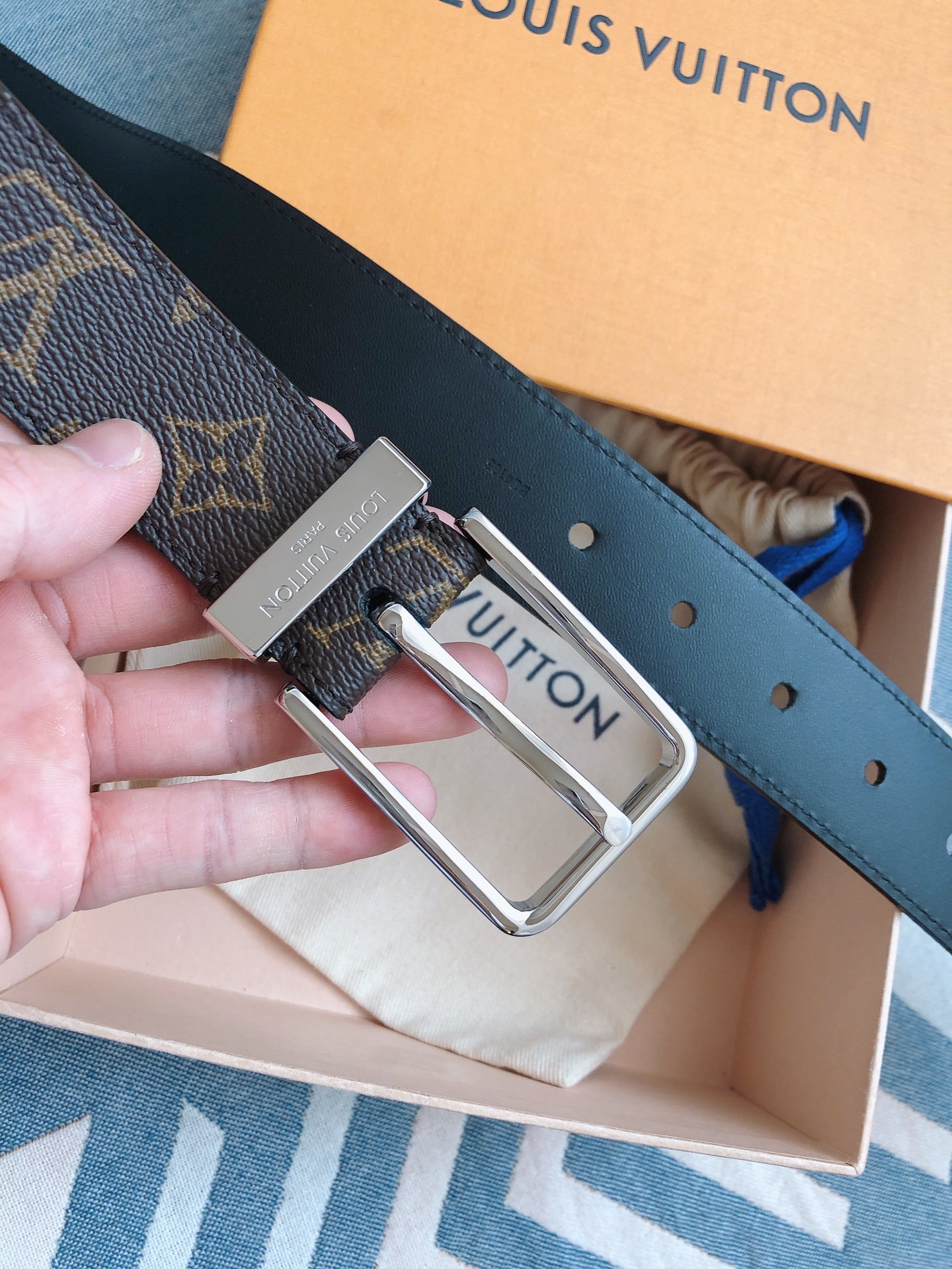 Louis Vuitton Leather Belt 35mm-l
