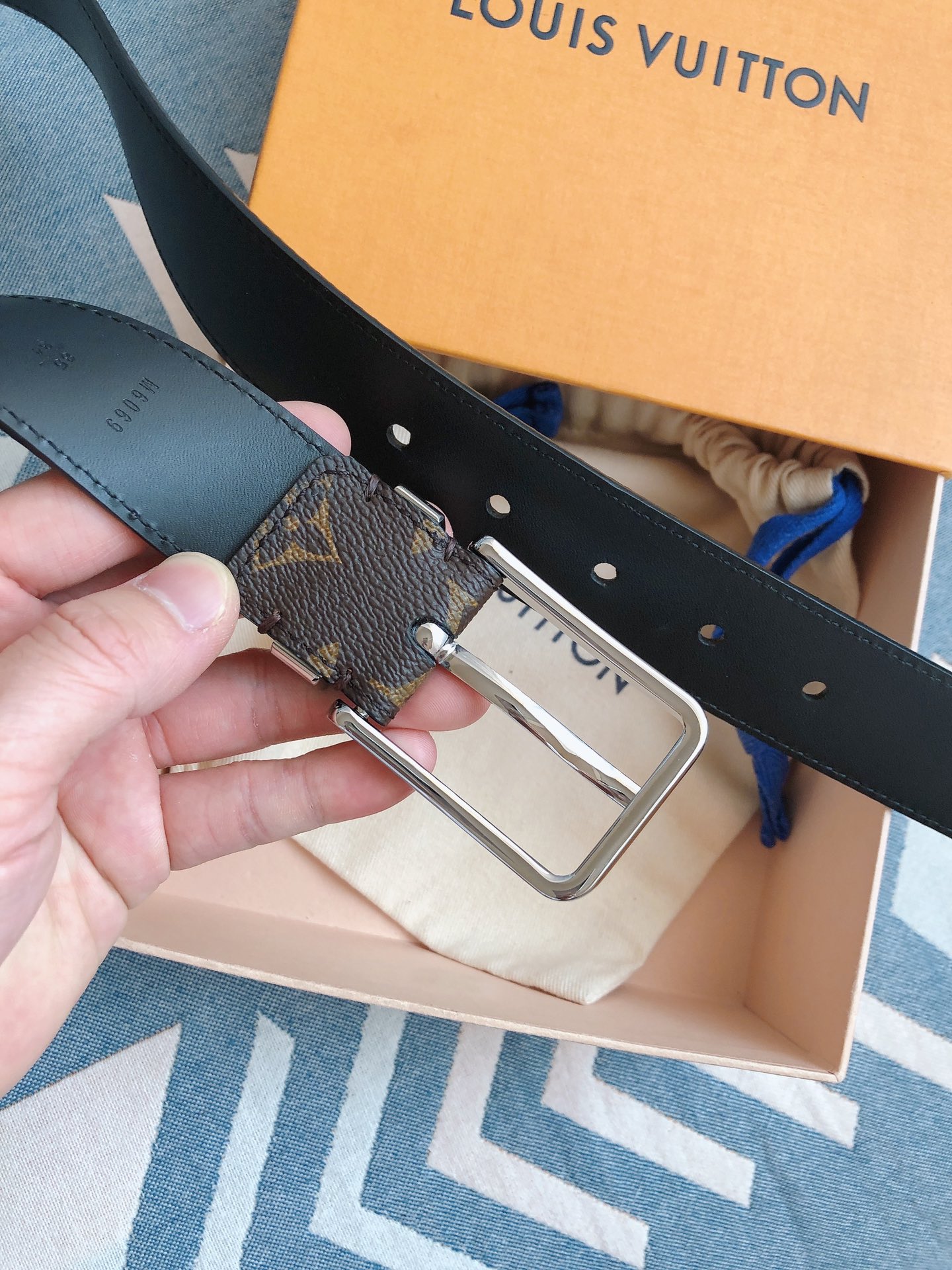 Louis Vuitton Leather Belt 35mm-l