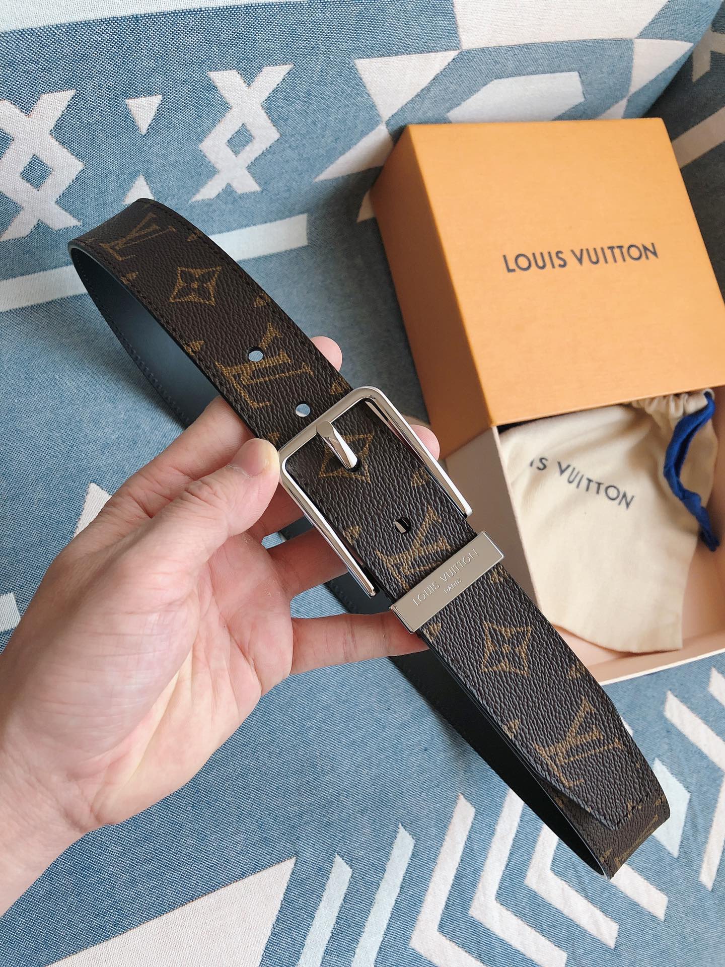 Louis Vuitton Leather Belt 35mm-l