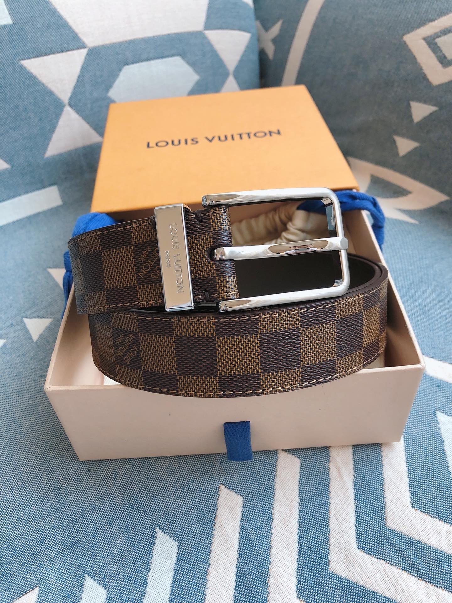 Louis Vuitton Leather Belt 35mm-l
