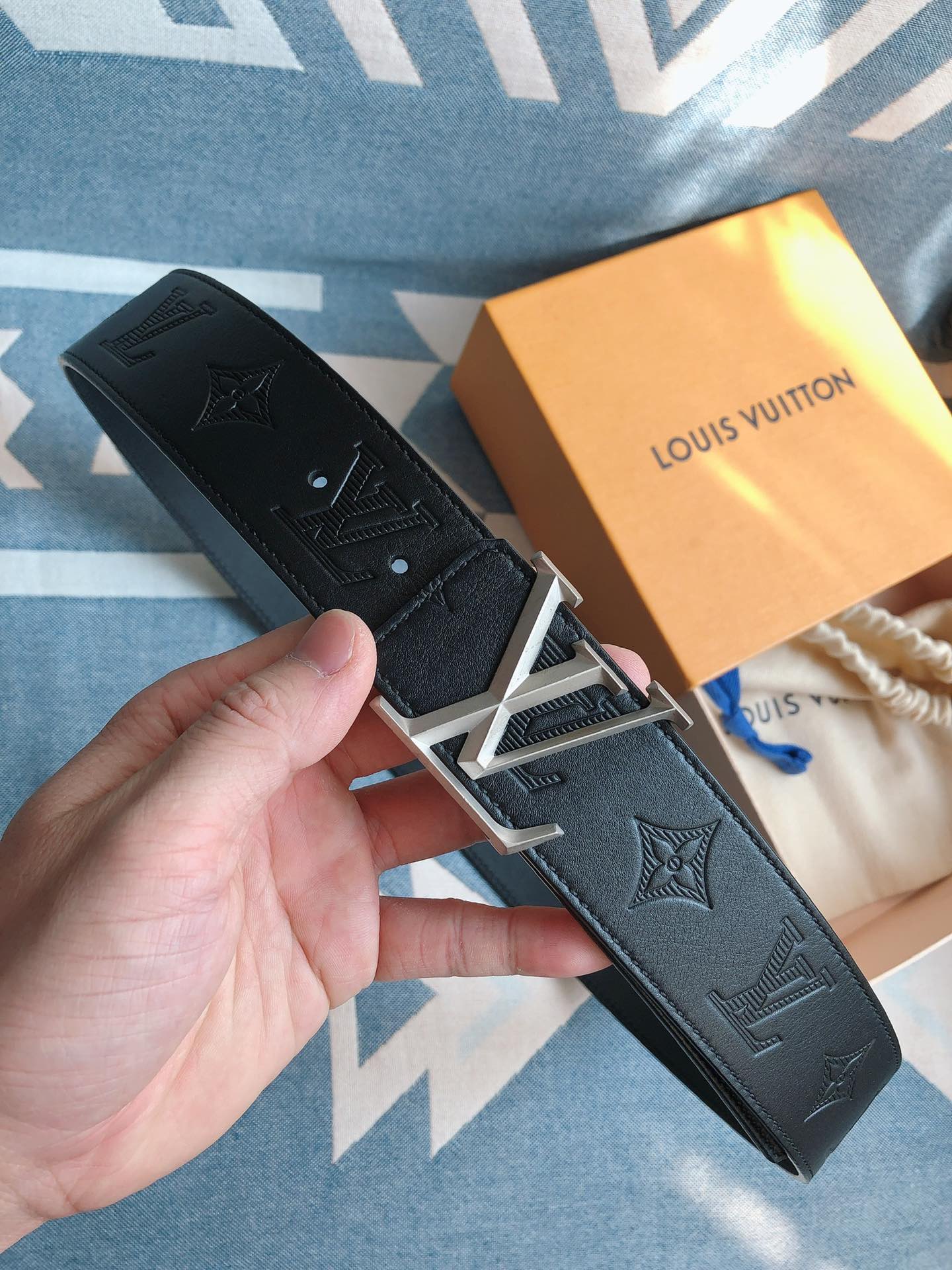 Louis Vuitton Leather Belt 40mm-l